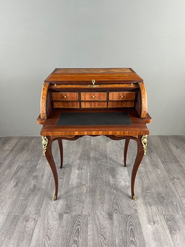 Bureau à cylindre en marqueterie de style Louis XV, XIXe siècle