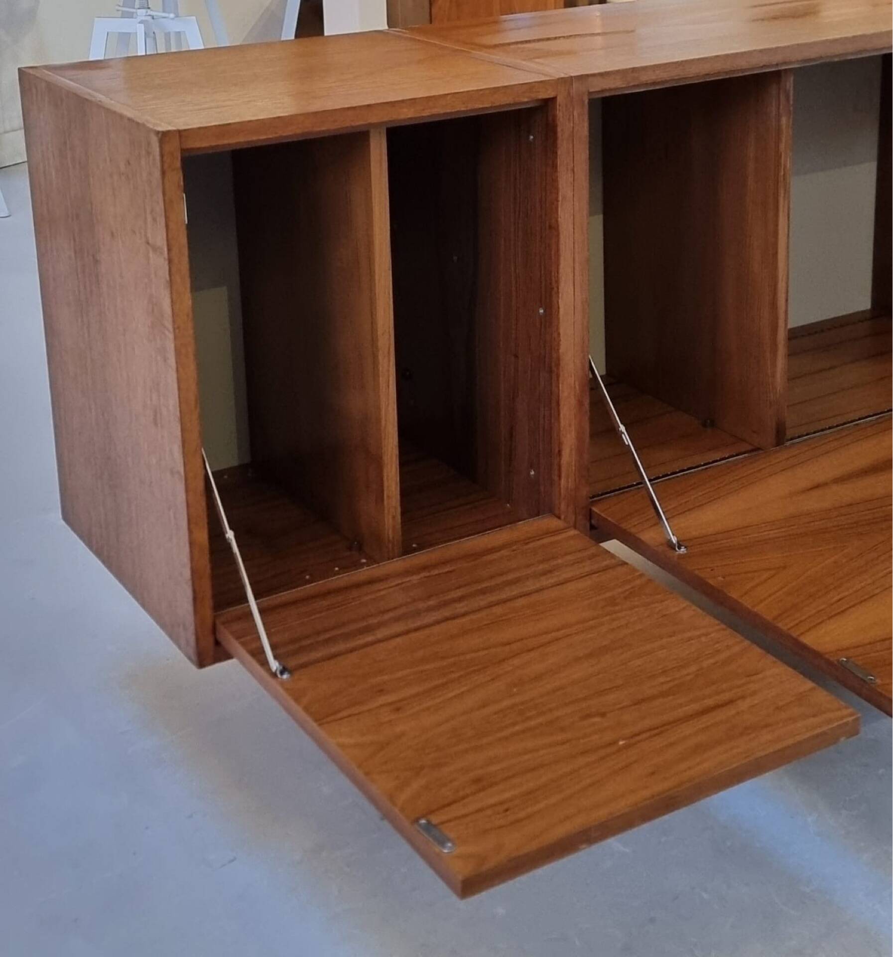 Mid-century buffet