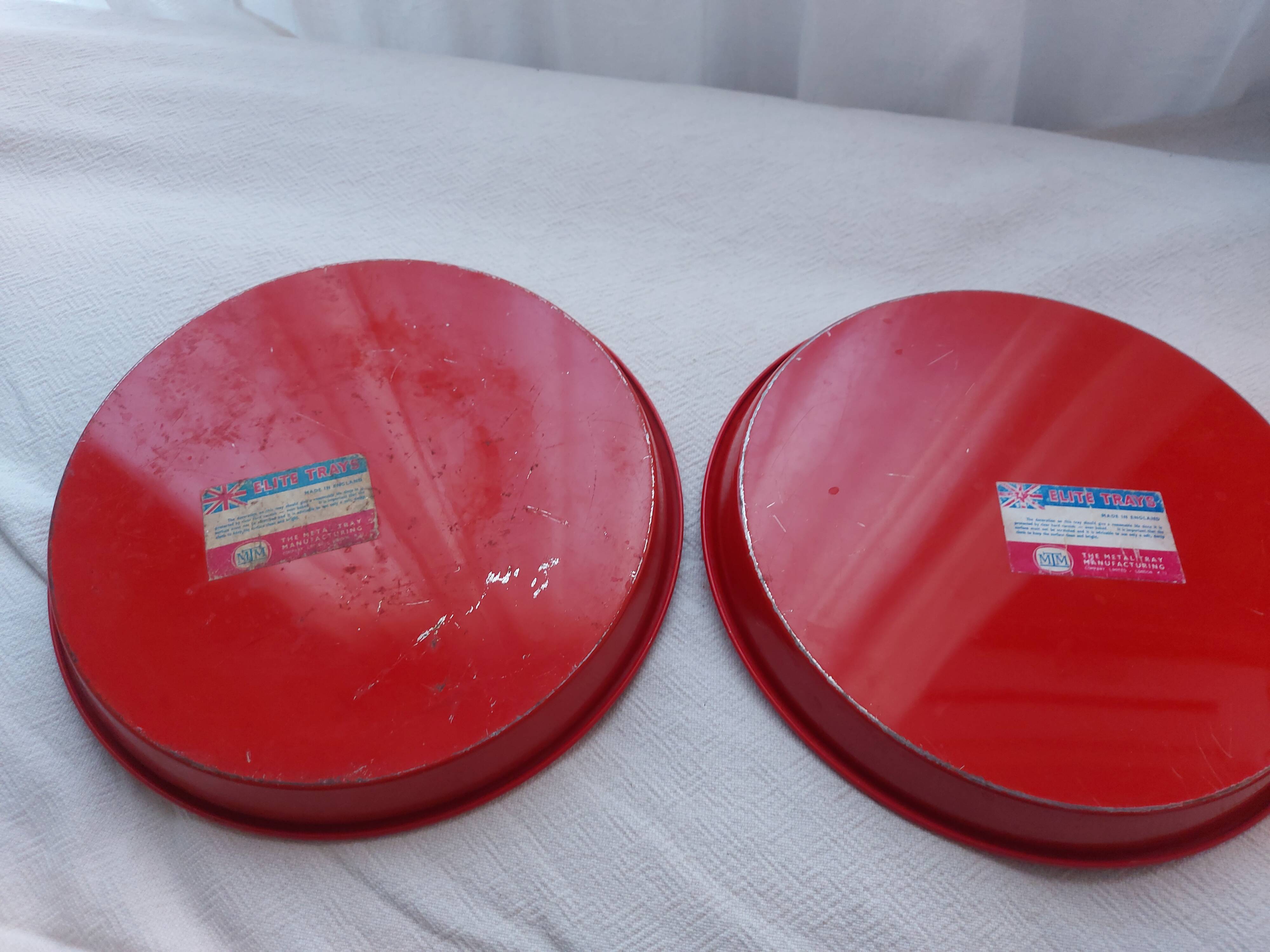 Deux plateaux vintages MTM ( England )