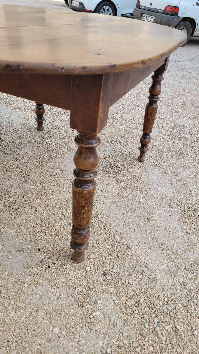 Oval Burgundy Farm Table in solid oak 19th