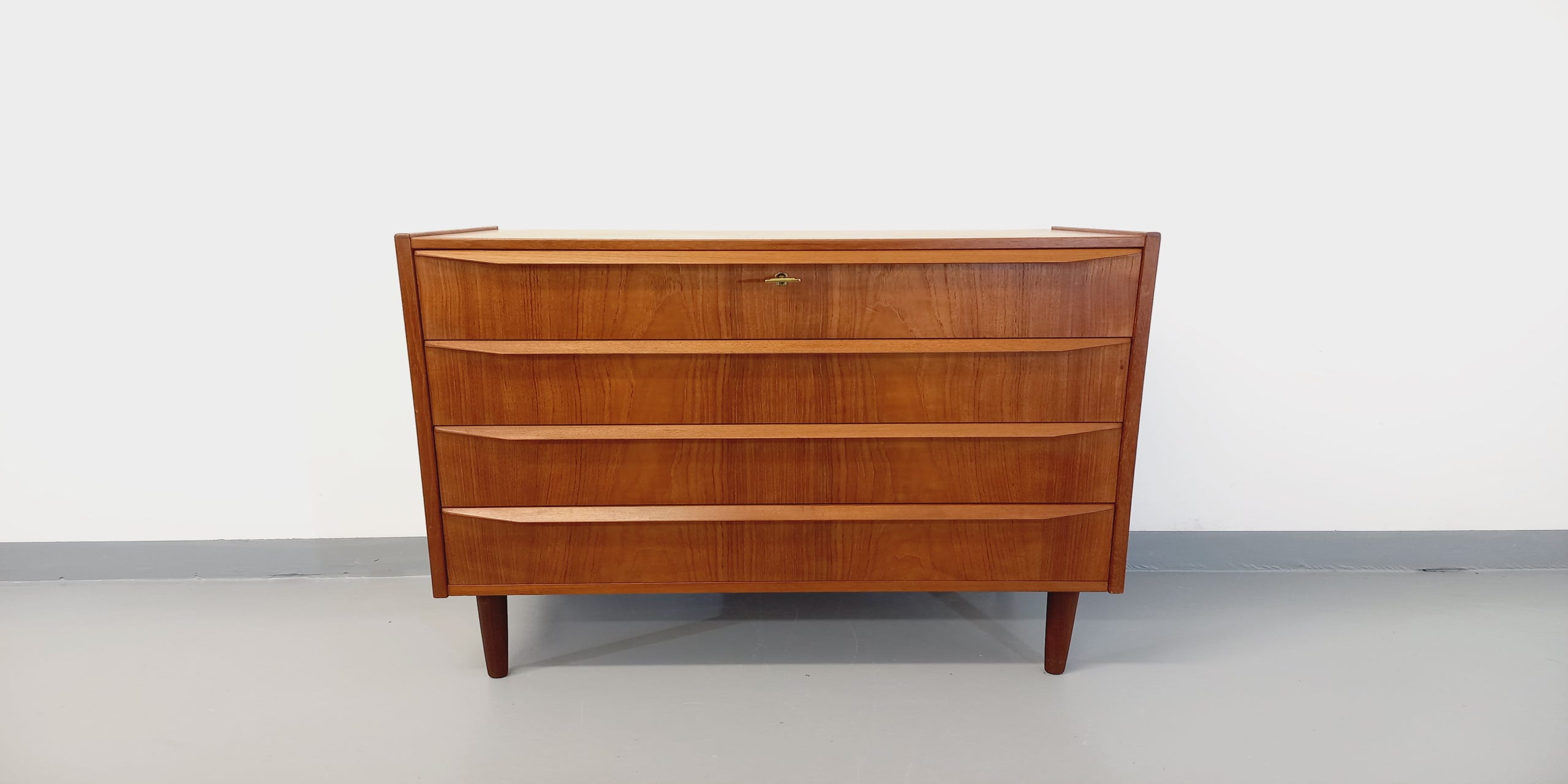 Vintage Scandinavian teak chest of drawers from the 60s