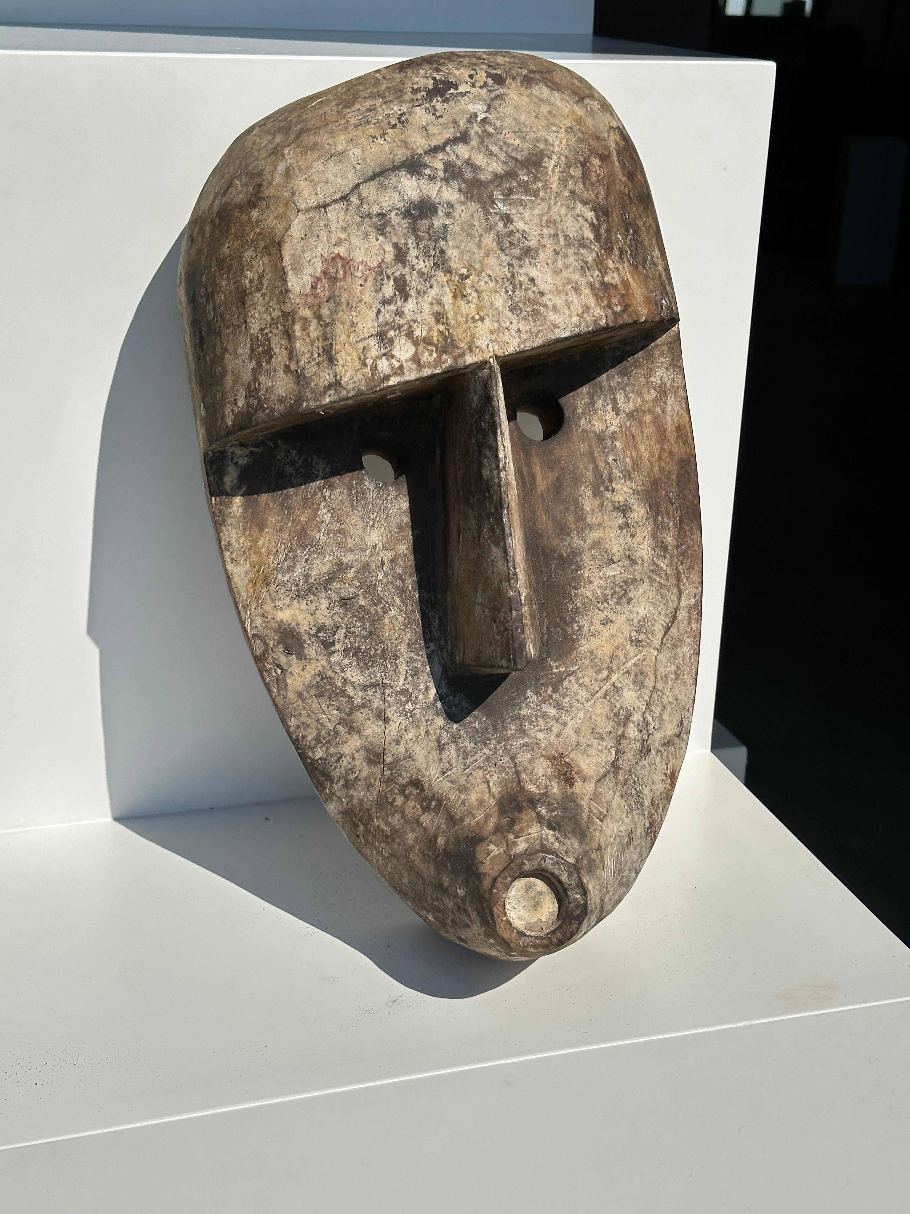 Large Timor mask in patinated wood H:50cm (2)