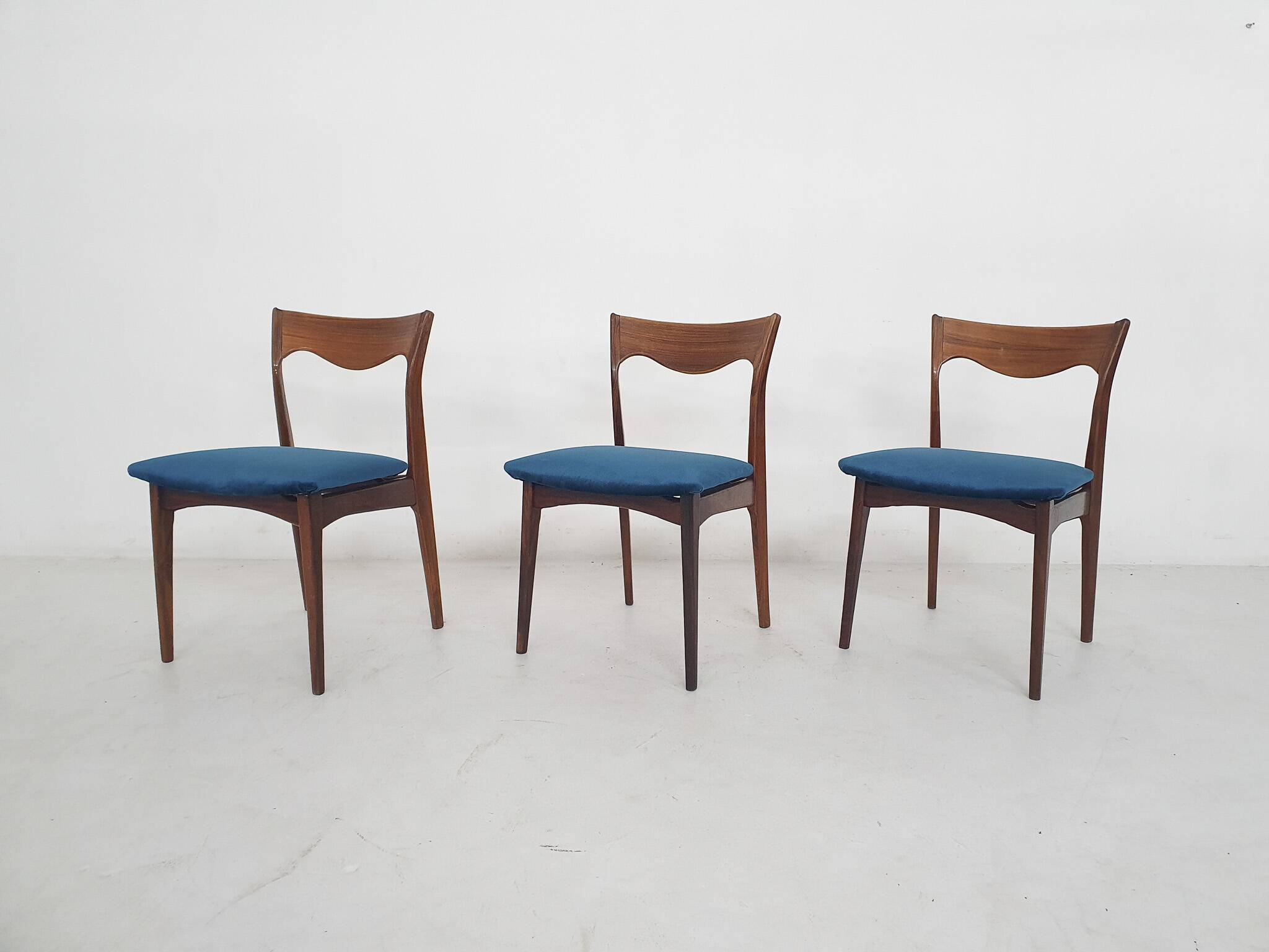 Set of 3 rosewood "AWA" dining chairs, the Netherlands 1950's