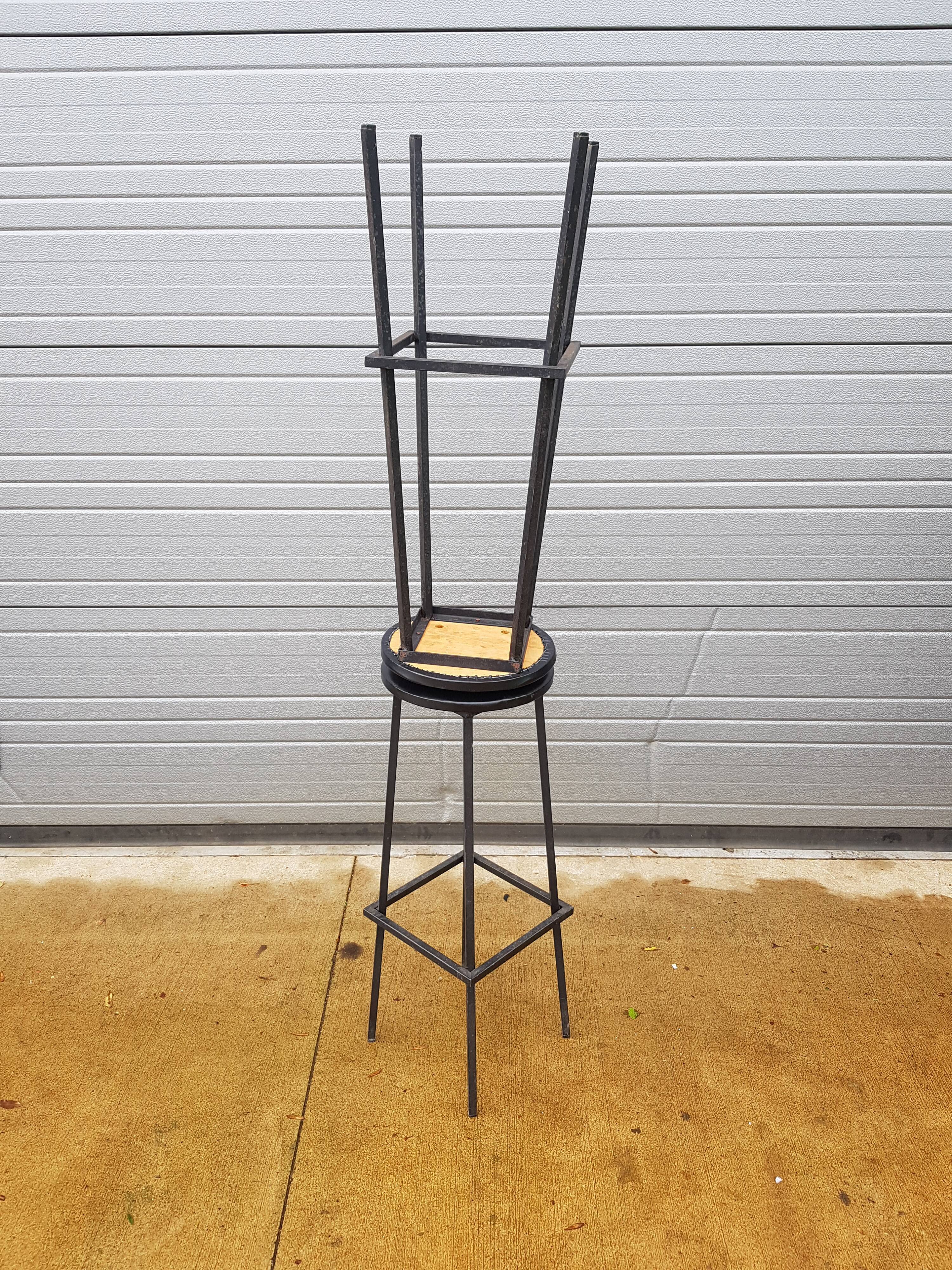 Set of 2 metal stools