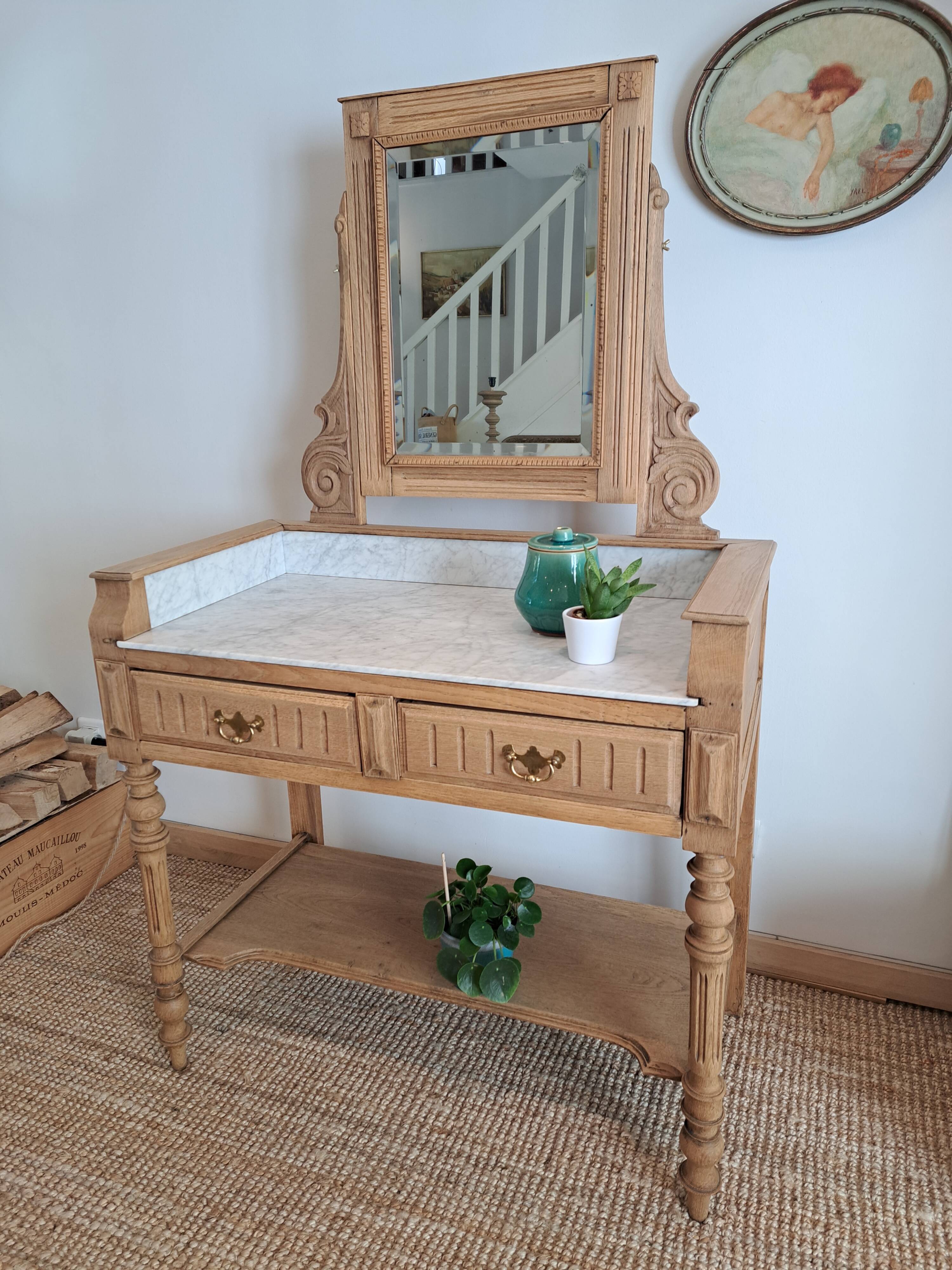 Bathroom cabinet with marble top in Henri II style