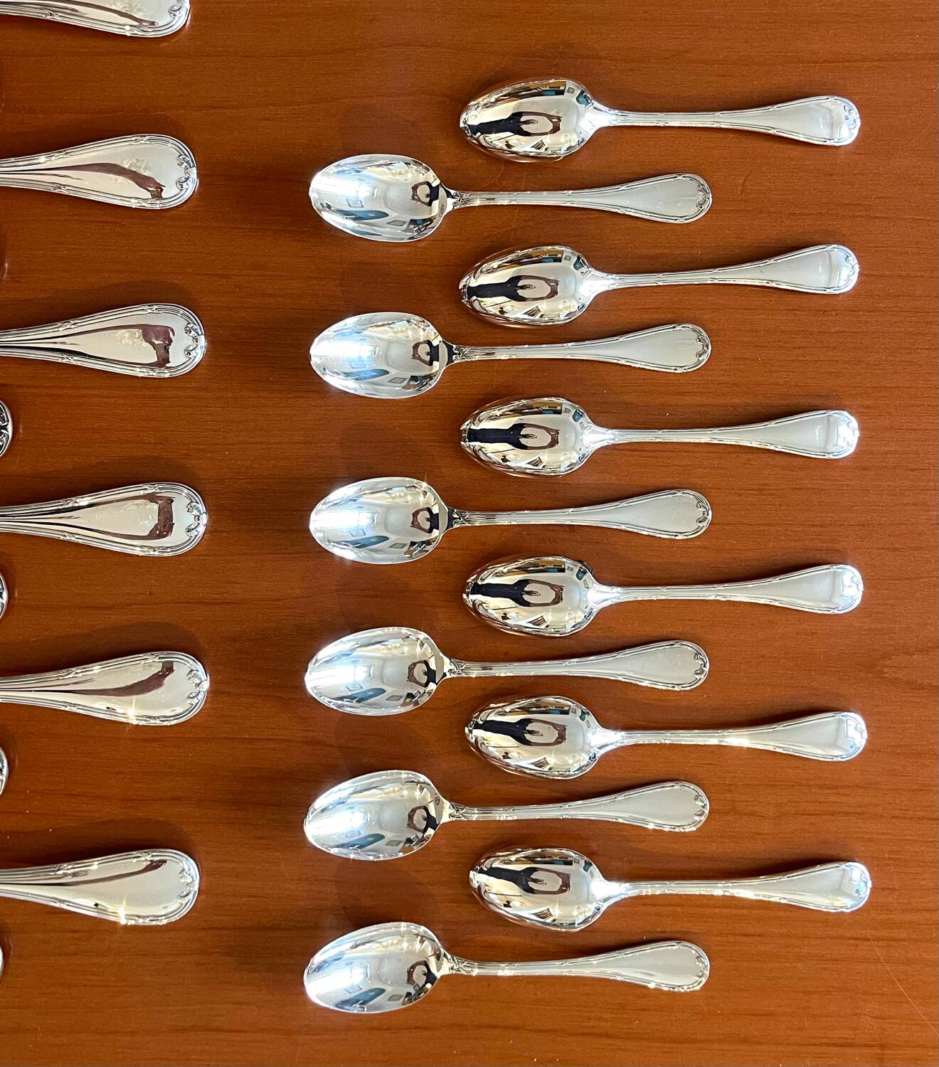 Christofle ribbons, 61-piece flatware set, excellent condition