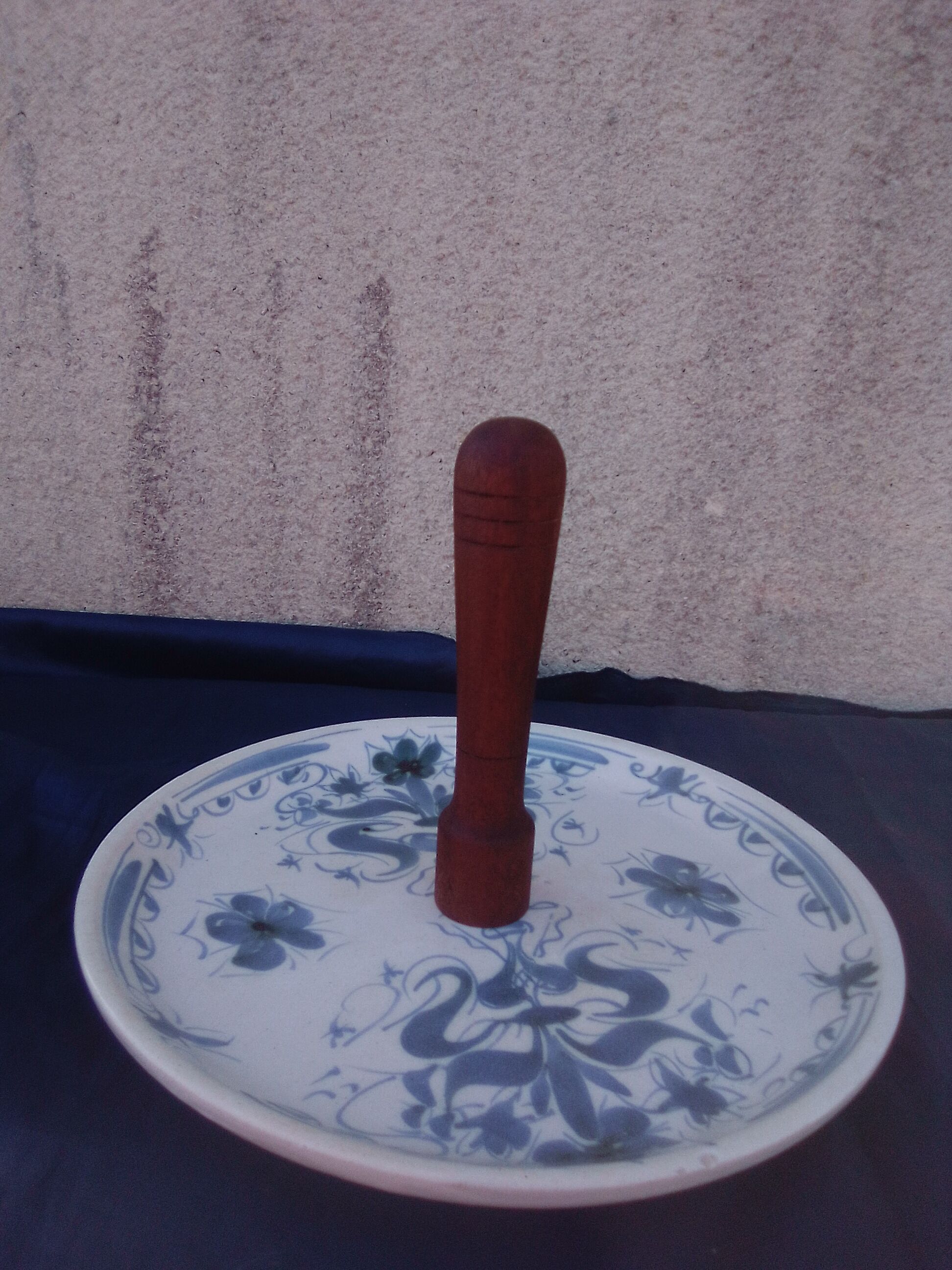 Cake tray in Quimper keraluc earthenware diam 27 cm