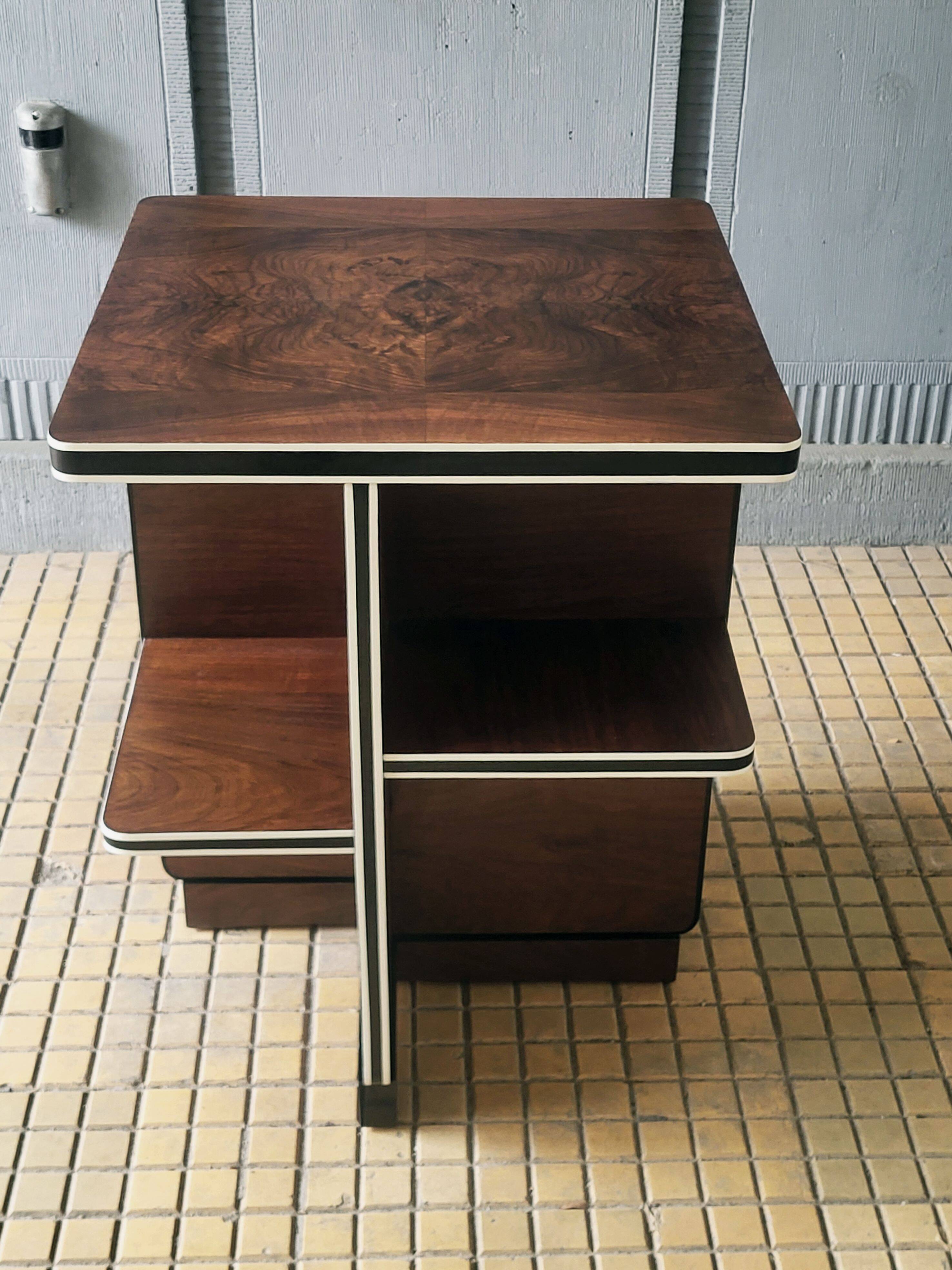 Art Deco coffee table by Waring & Gillow, 1930s, walnut, burr walnut top