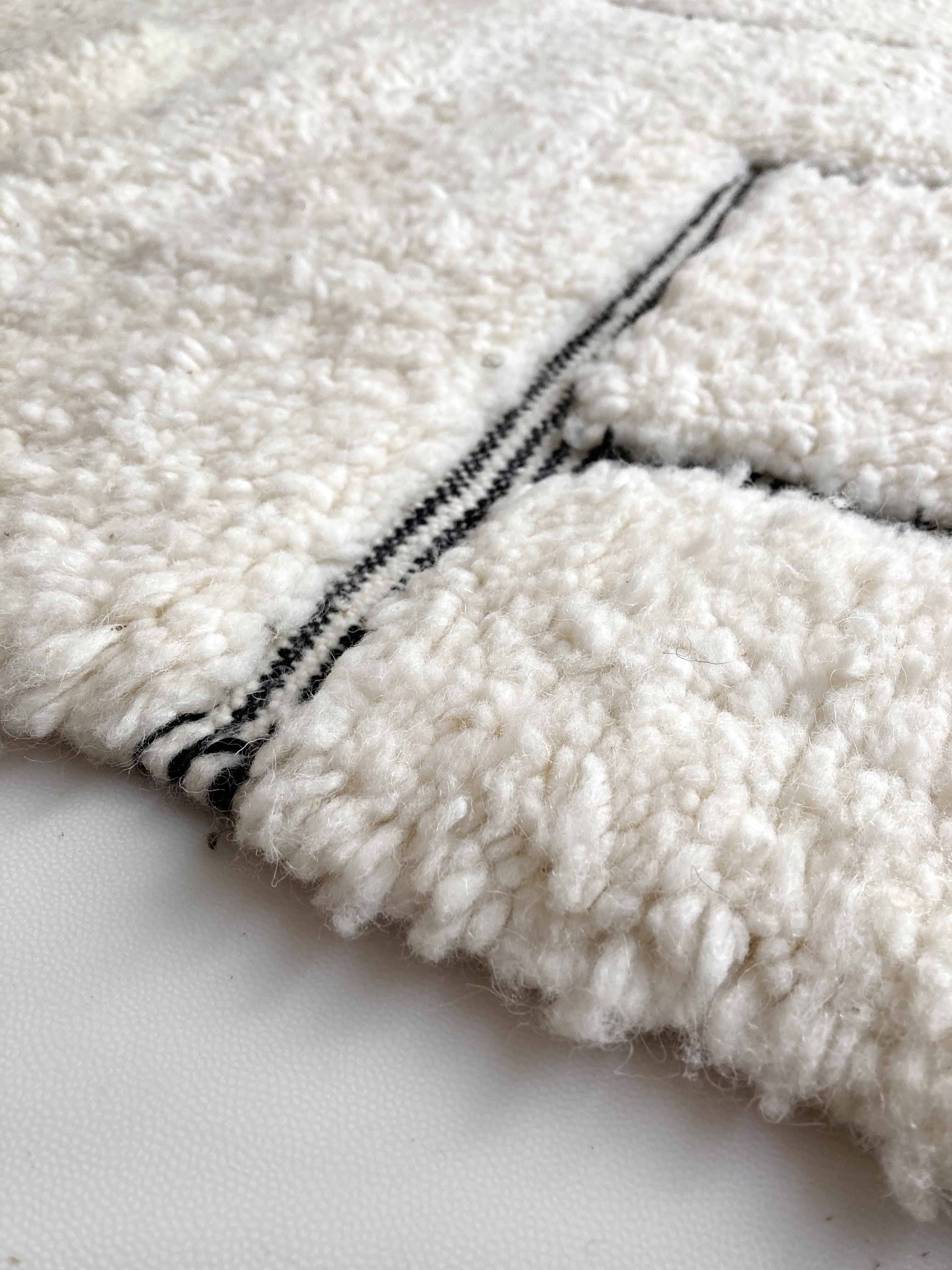 Moroccan Berber carpet beni ouarain ecru with black patterns engraved 298x202cm