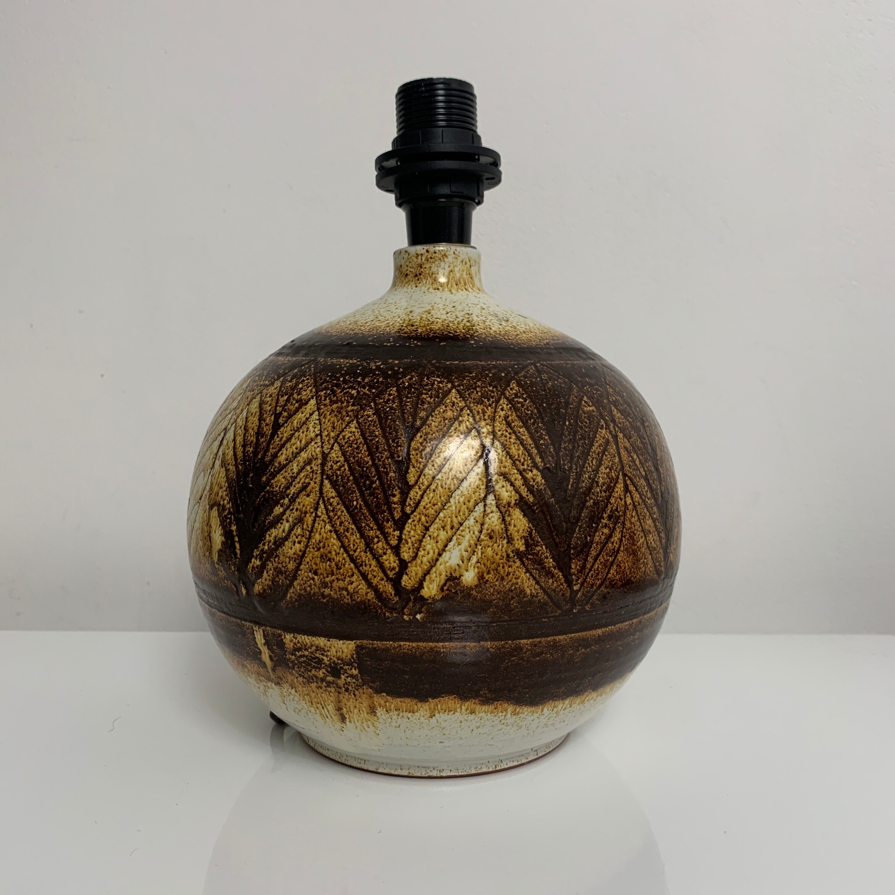 Ceramic ball lamp leaf decoration Olivier Roy Vallauris