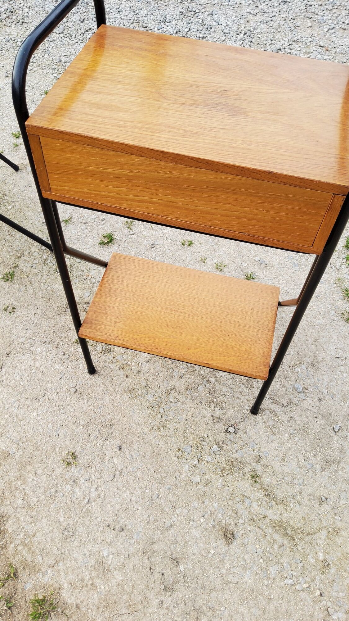 Pair of bedside tables from the 60s in gilded oak and tubes stamped Descher