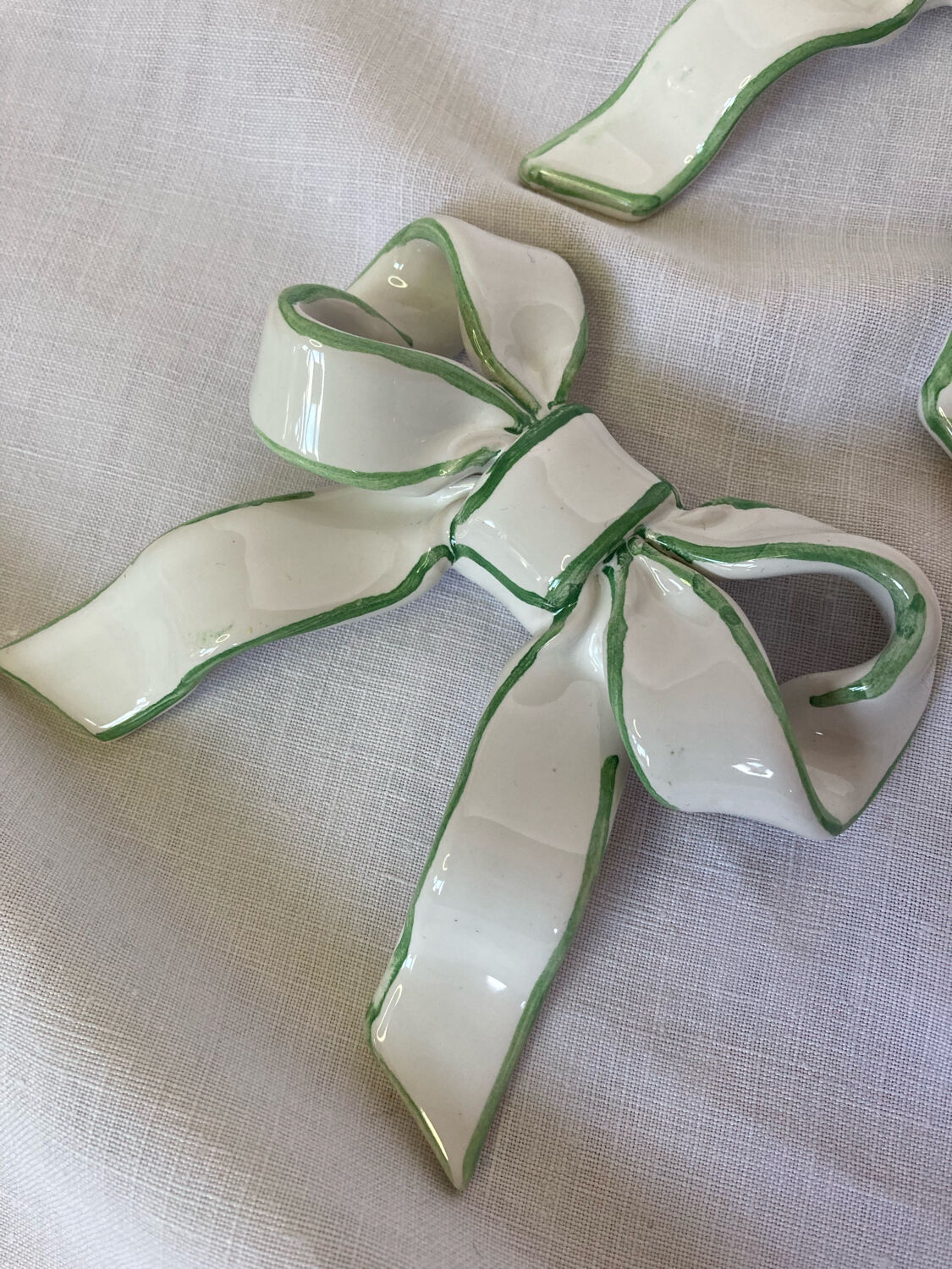 Earthenware knife holders knots