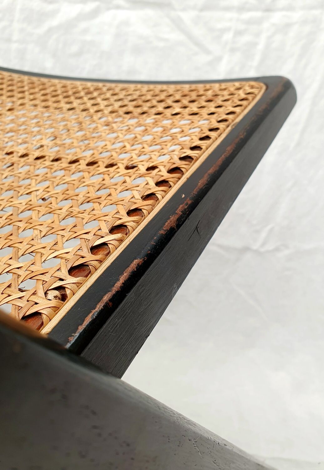 Chaise pliante en bois et cannage
