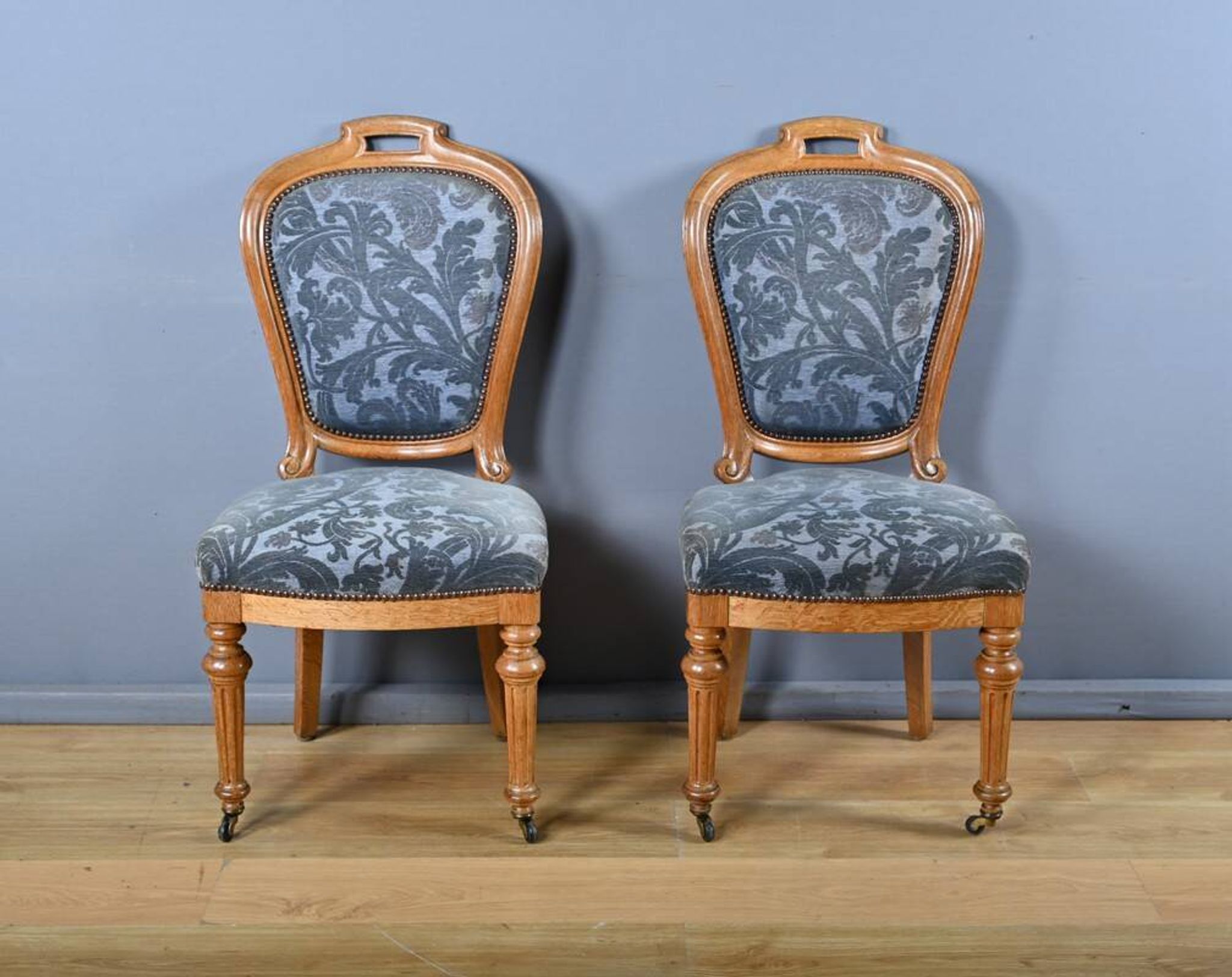 Paire de chaises en chêne, style Louis-Philippe, milieu XXème