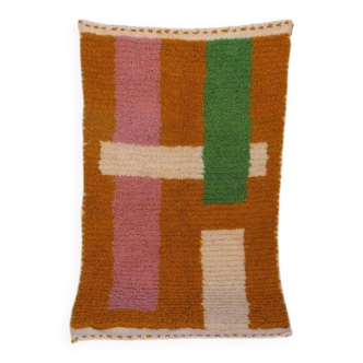 Traditional handmade Berber rug, size 150 x 250 cm