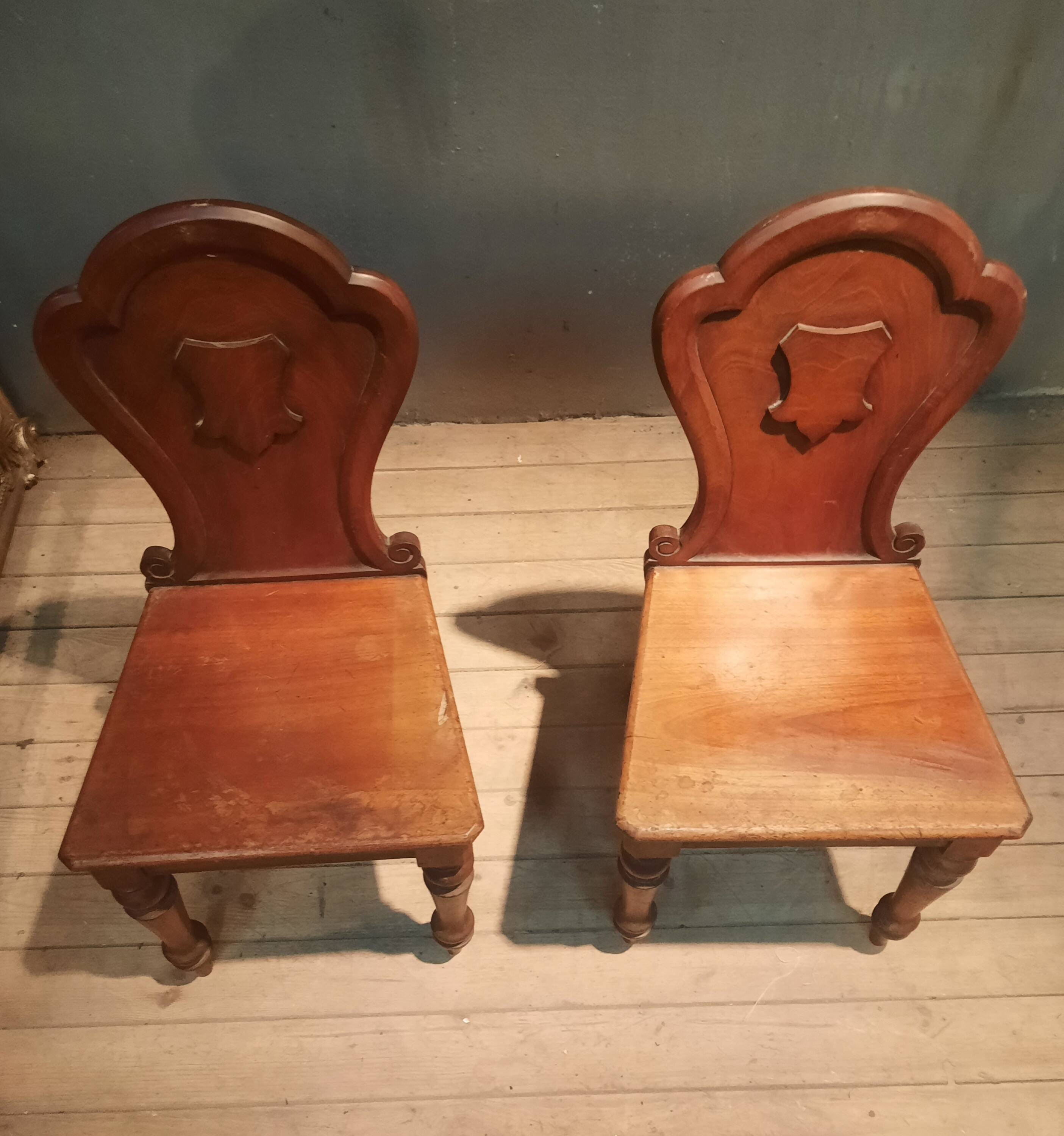 Pair of stool chairs