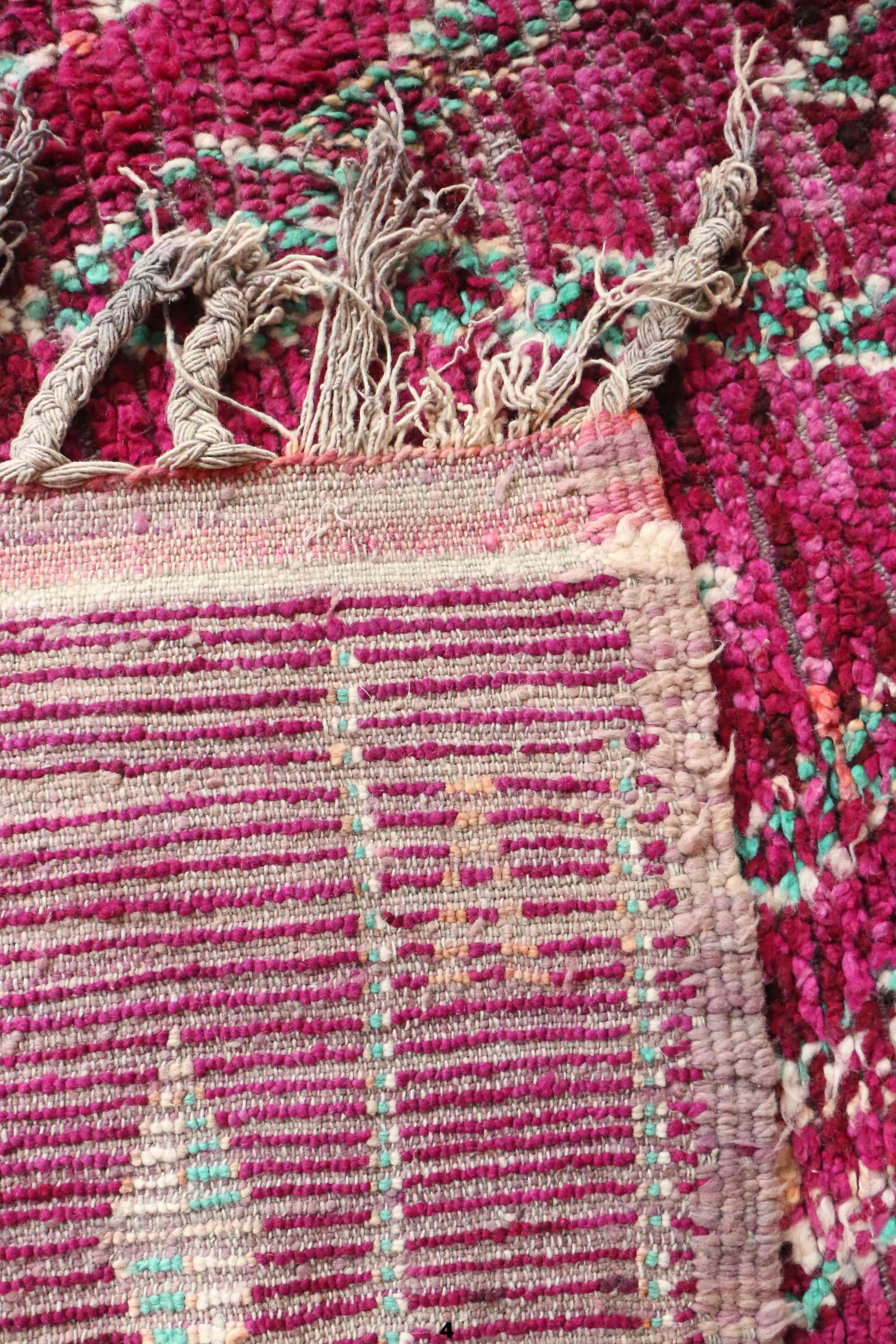 Vintage moroccan carpet - 193 x 280 cm