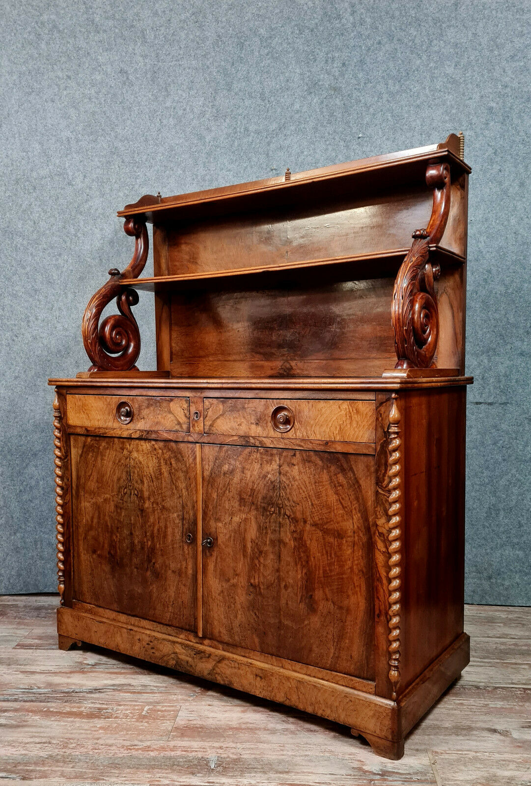 Vaisselier called Saint Hubert time Napoleon III in walnut bramble