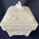 Sweet box jewellery box in white opaline decorated with cherries