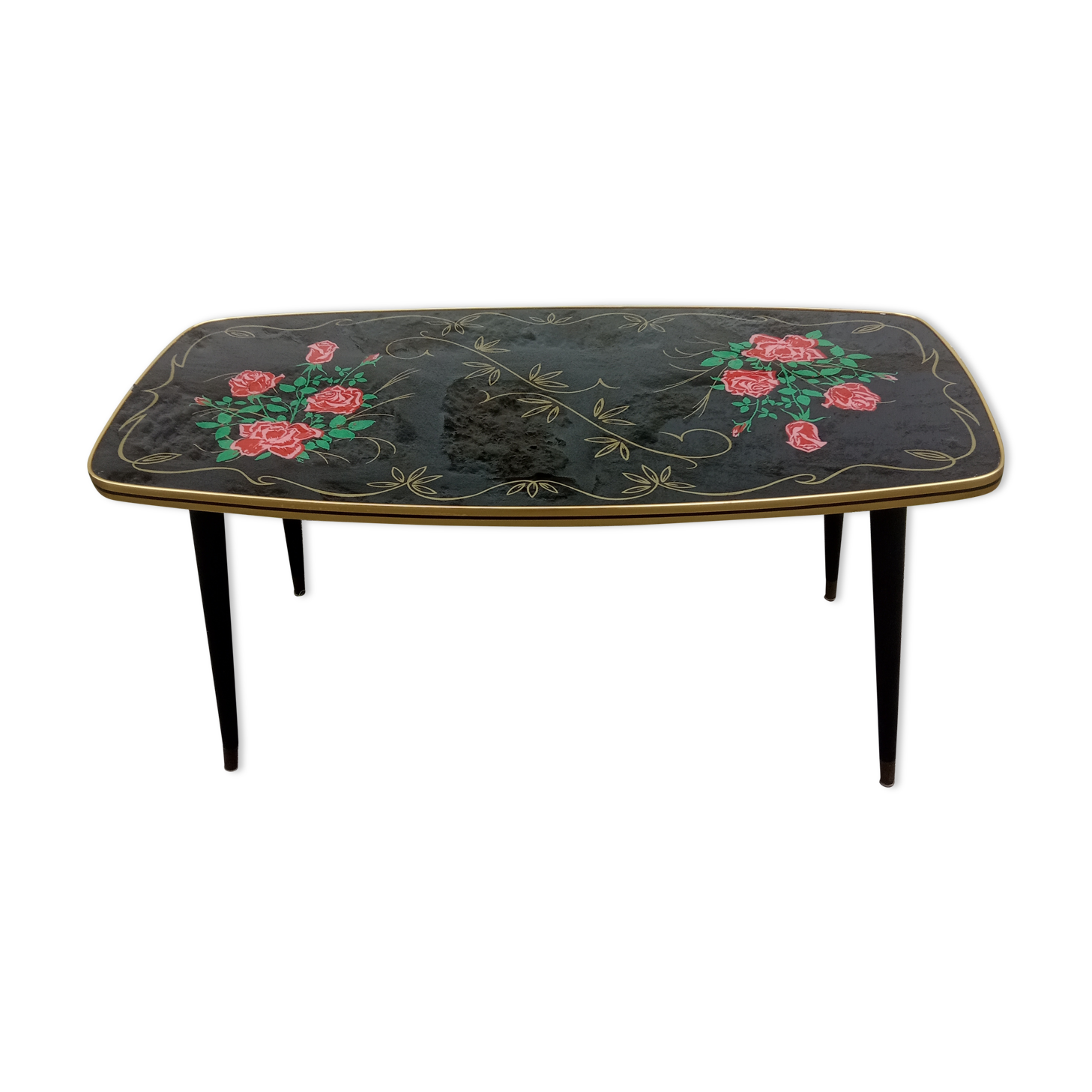 Vintage coffee table floral pattern