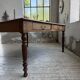 Grande table de ferme XL chêne « carrée » conférence 1950