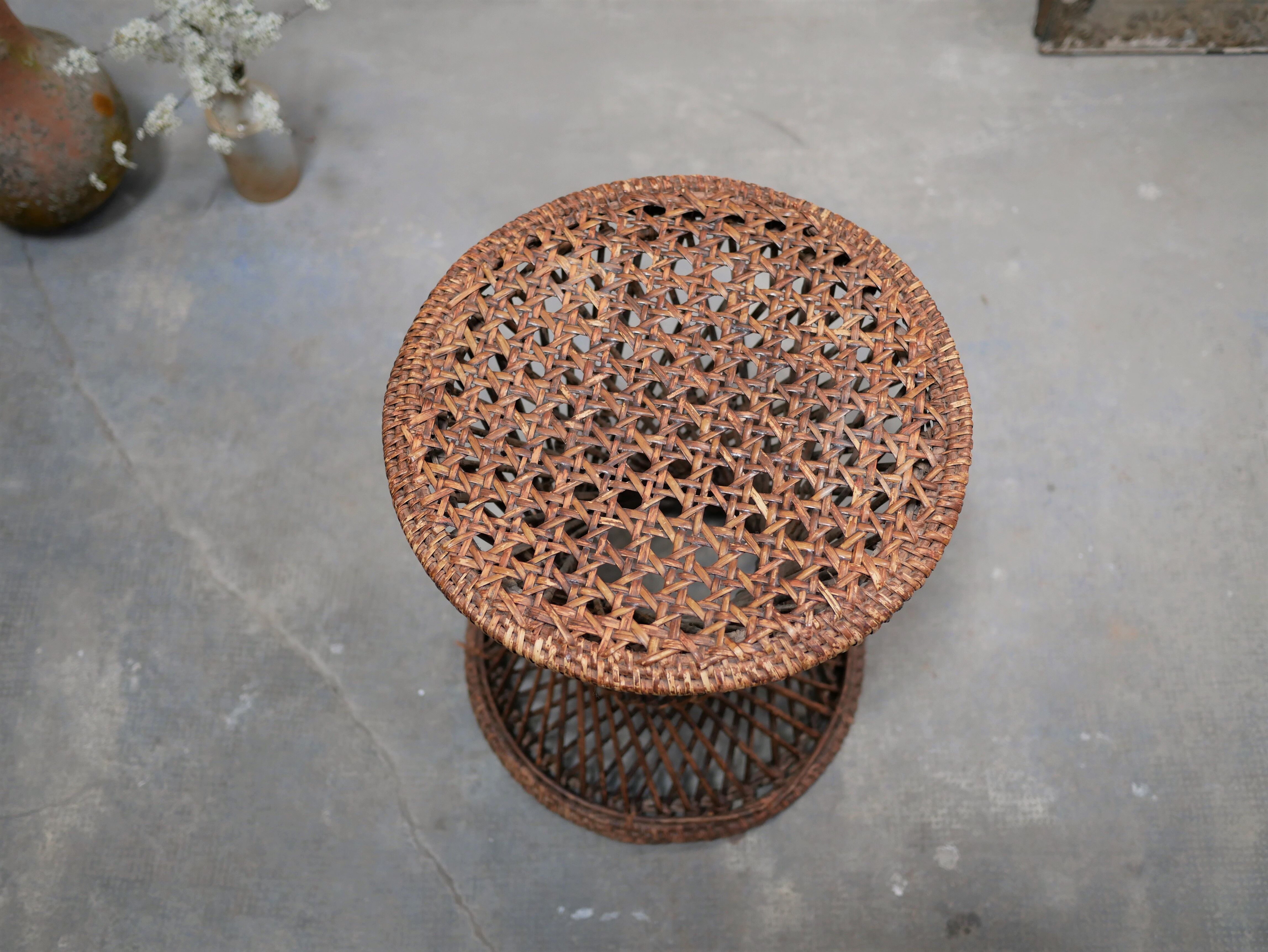 Table d'appoint diabolo vintage en rotin