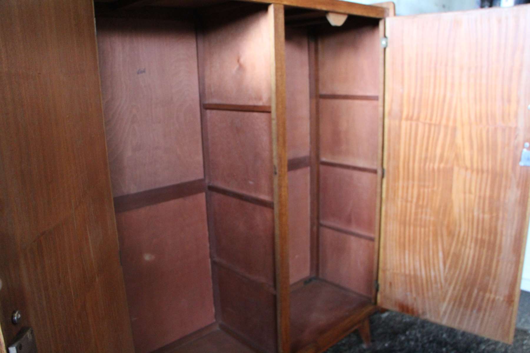 Compass legs vintage wardrobe