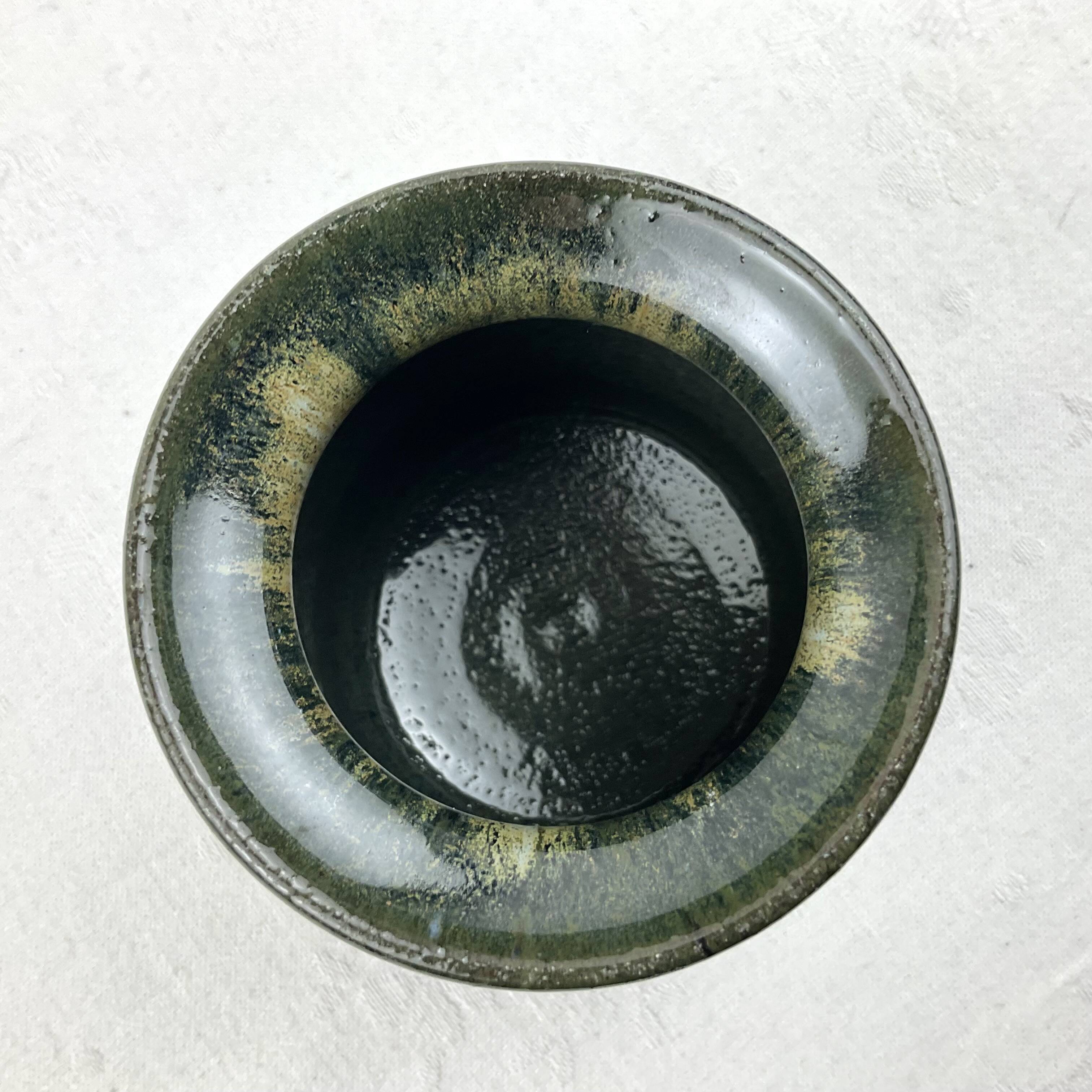 Small vintage ceramic pot