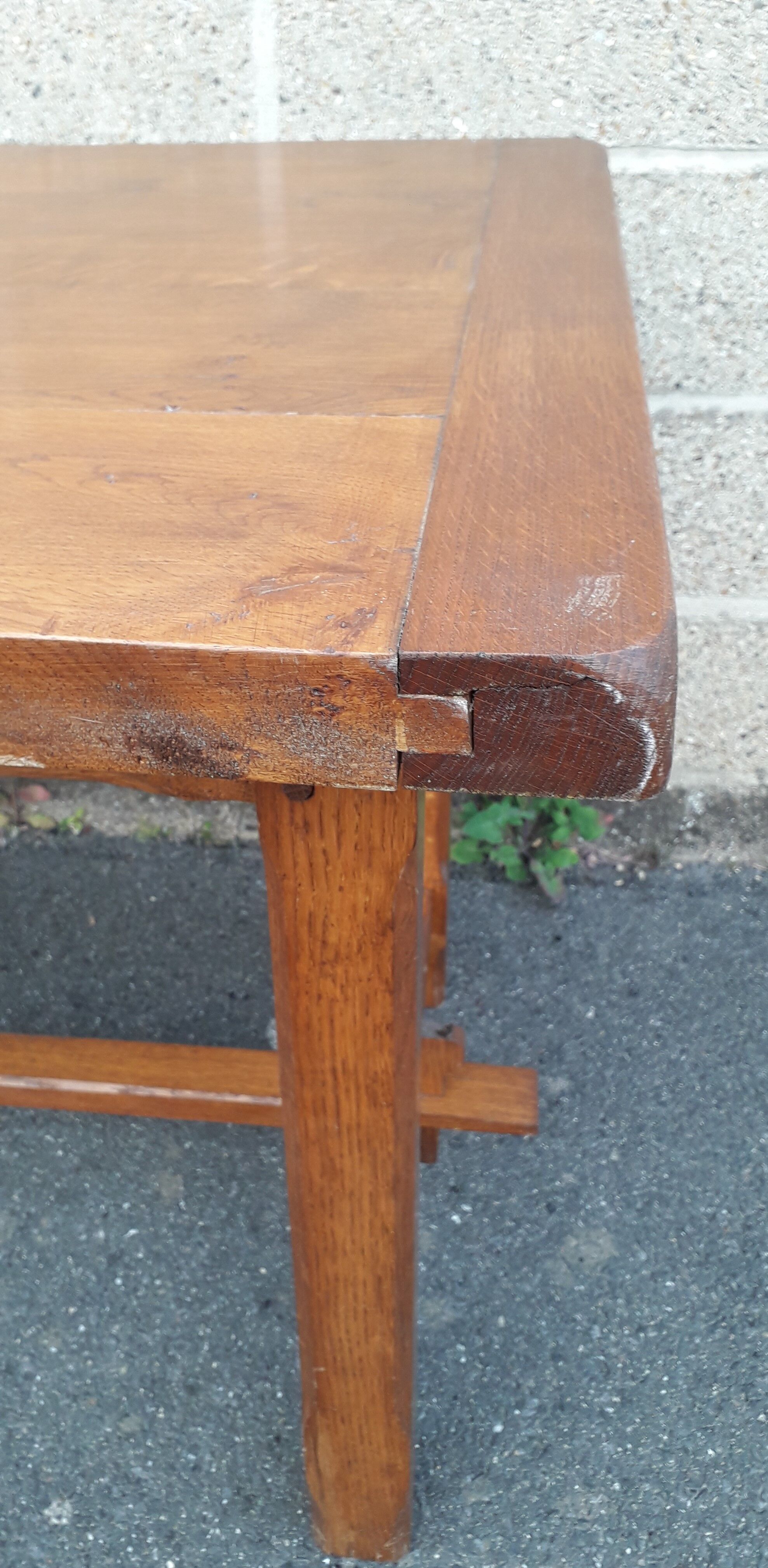 Farm table