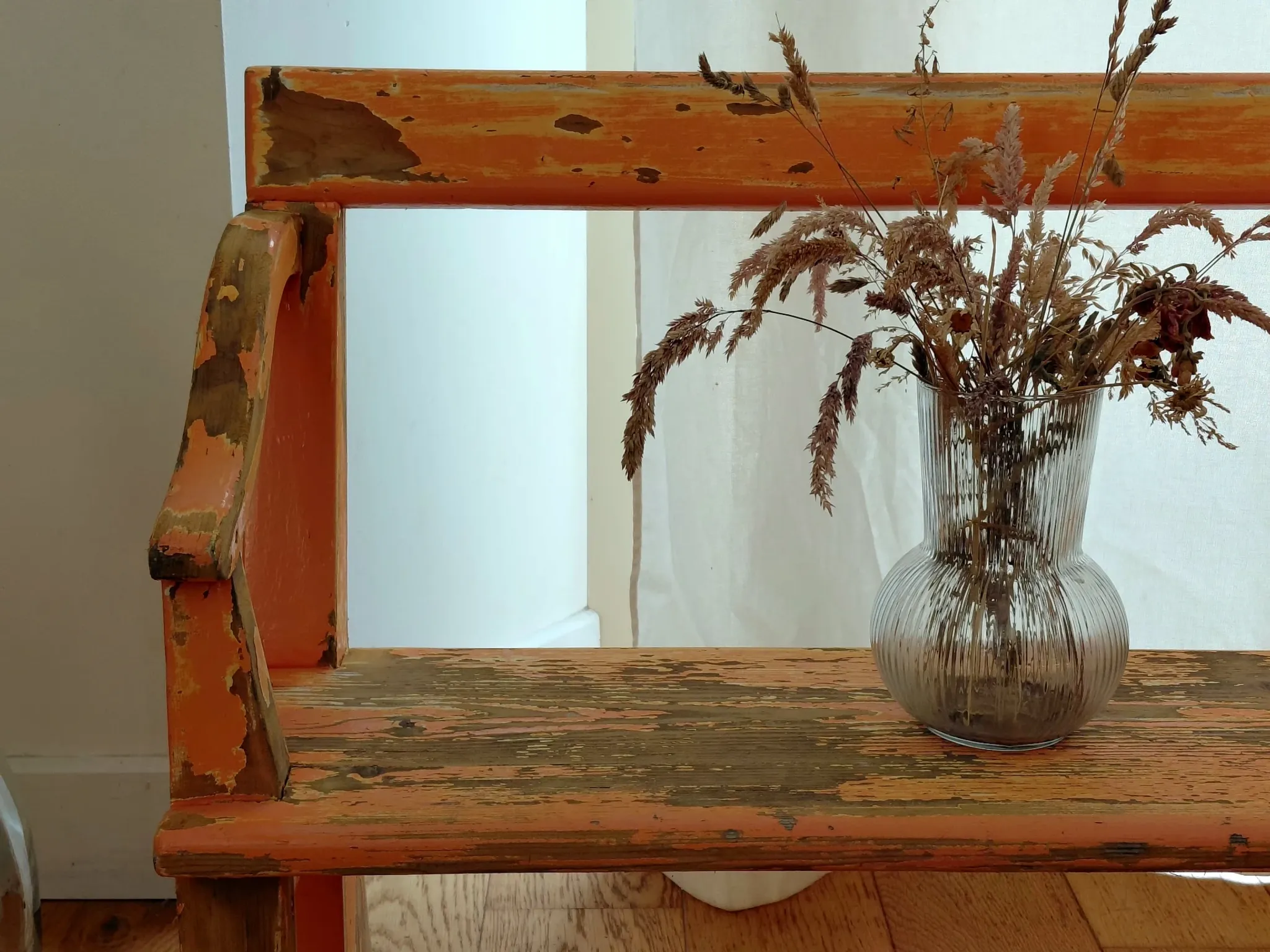 Large antique church bench 268 cm - Unique piece with flaking patina