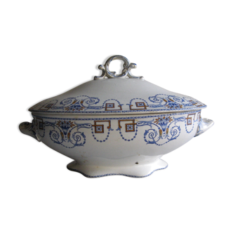 Very beautiful old soup pot in Sarreguemines earthenware, Decoration Navarre U&C 1900
