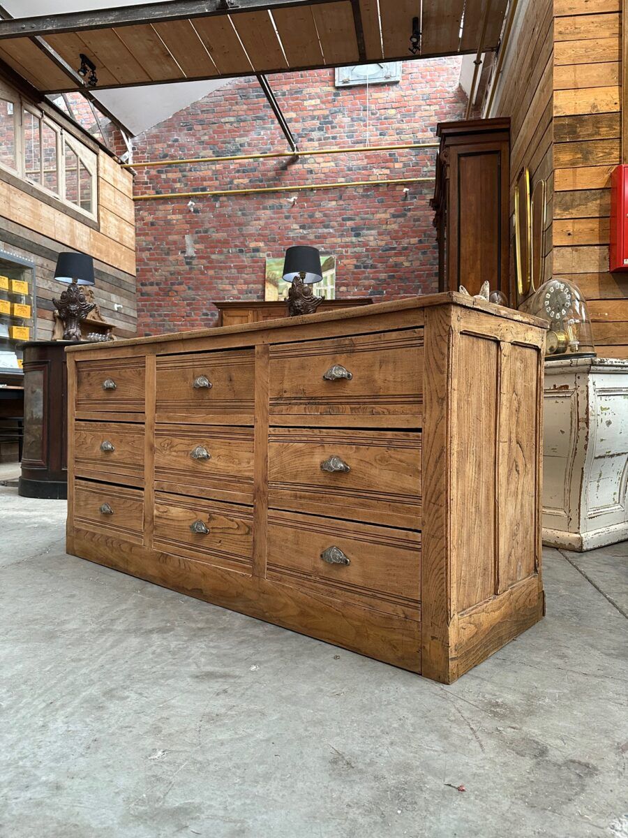 Trading counter early 20th century