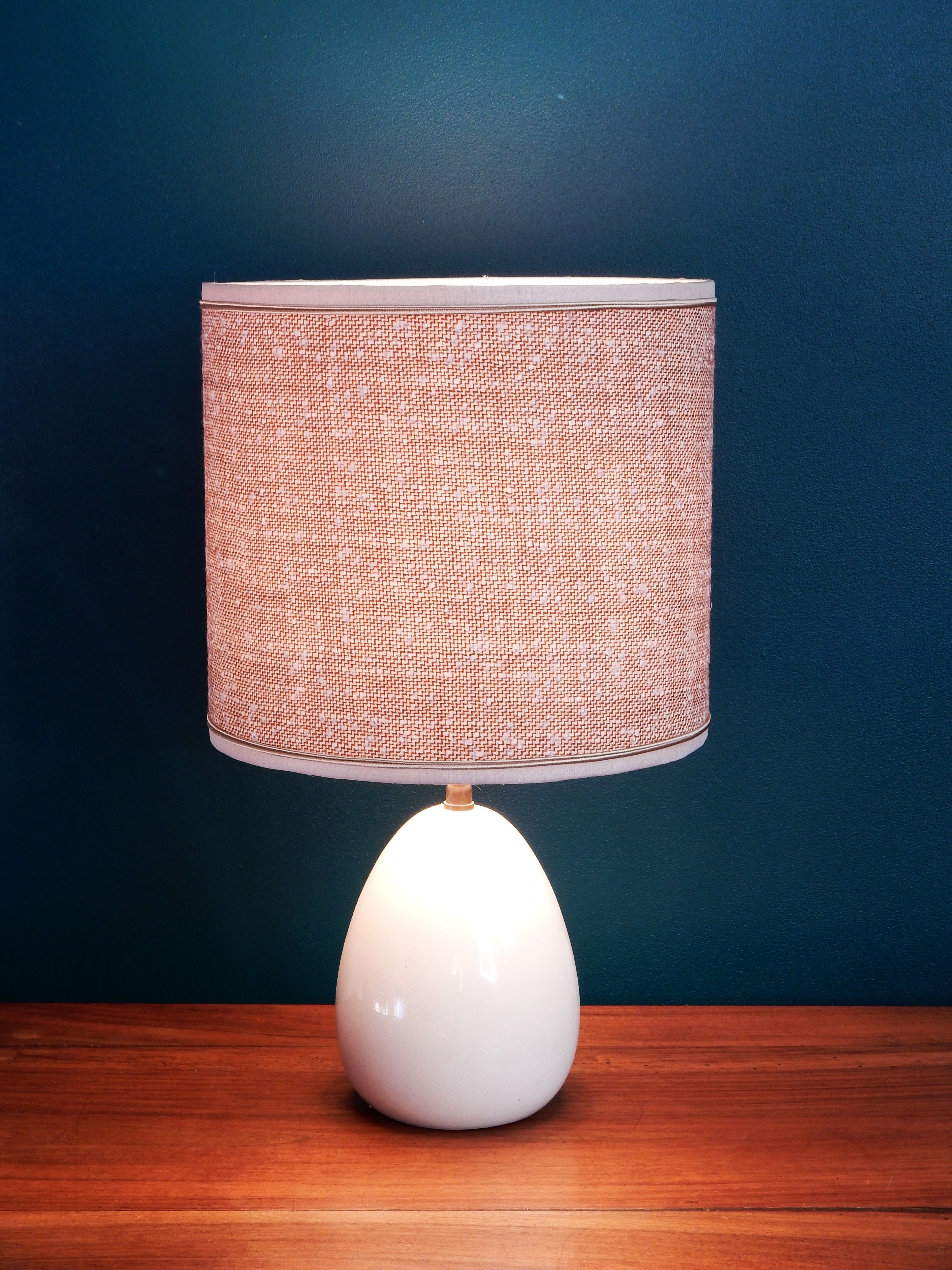 Table lamp in wool tweed and foot in cream color wood