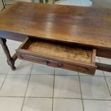 Farm table