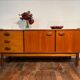 Buffet en teck du milieu du siècle 1960