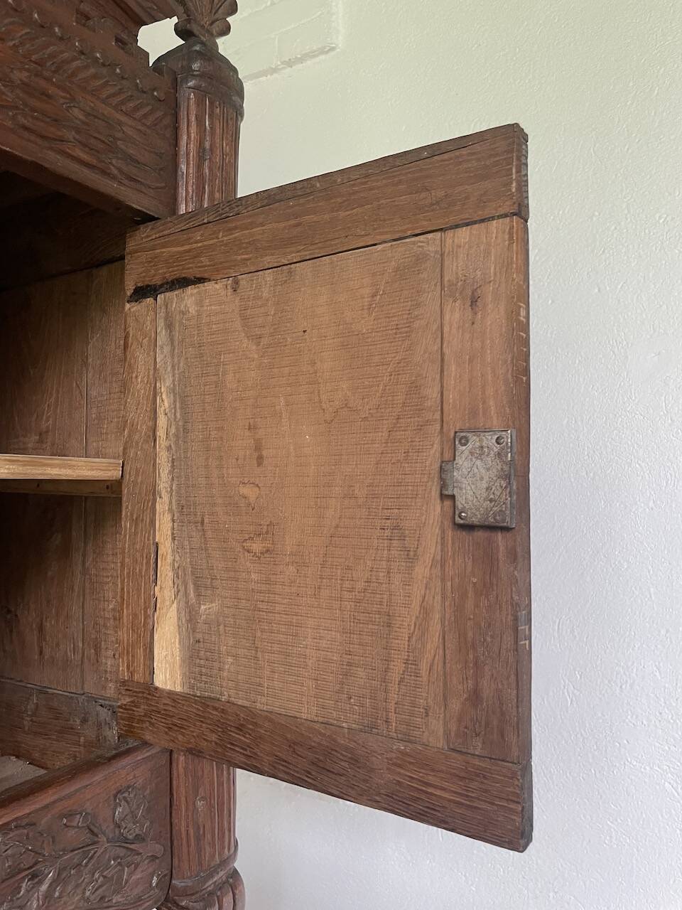 Auvergne brutalist folk art furniture 1890