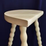 Tabouret tripode