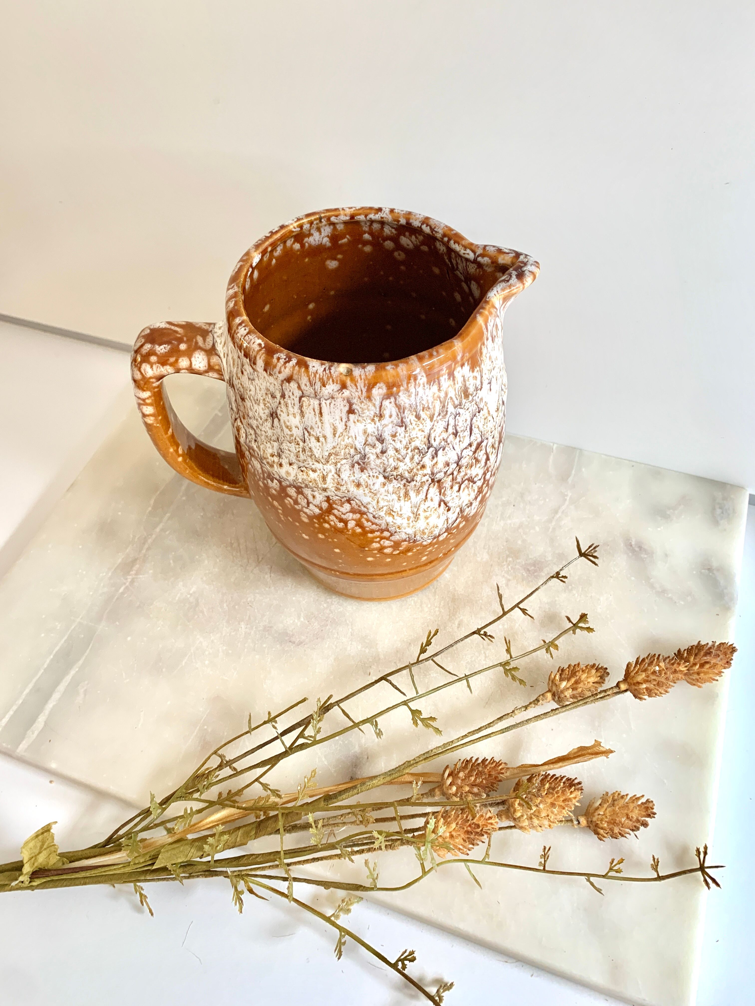 Pitcher sandstone effect fat lava