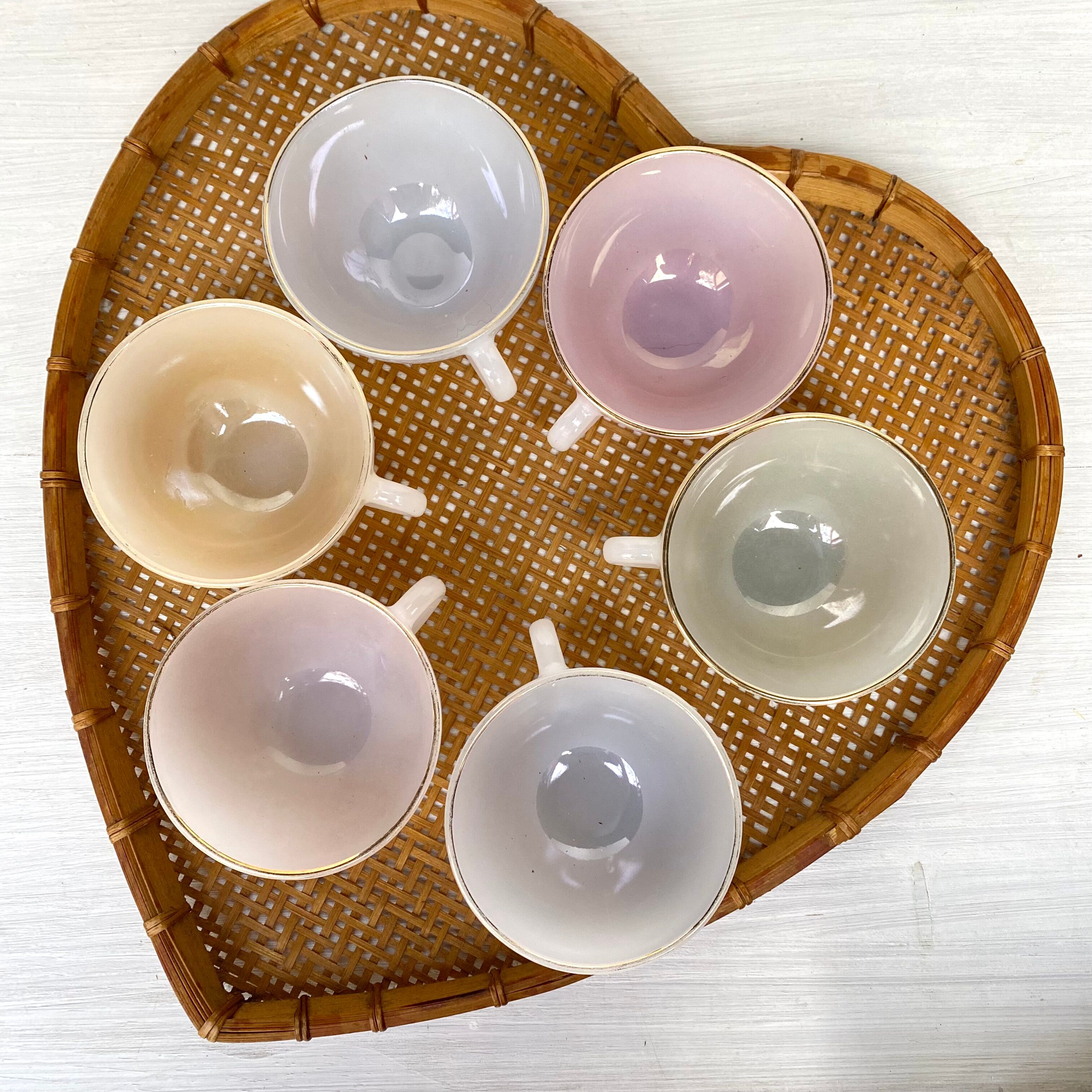 Pair of decorative trays in braided bamboo
