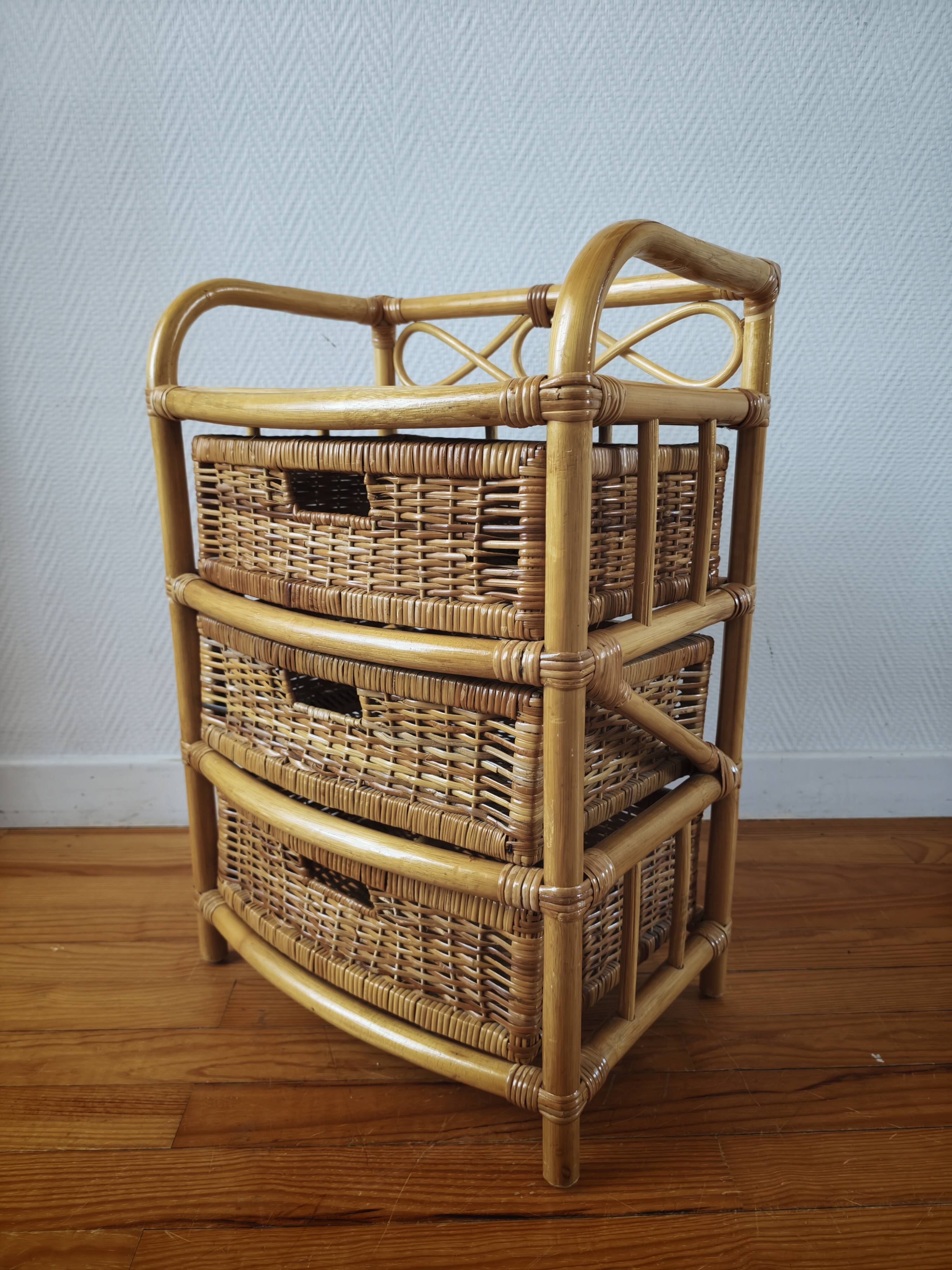 Vintage commode in rattan and wicker