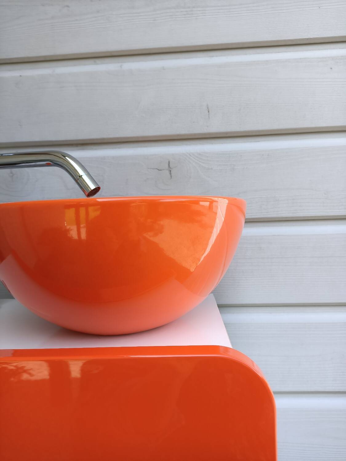 Bathroom furniture and its vintage basin