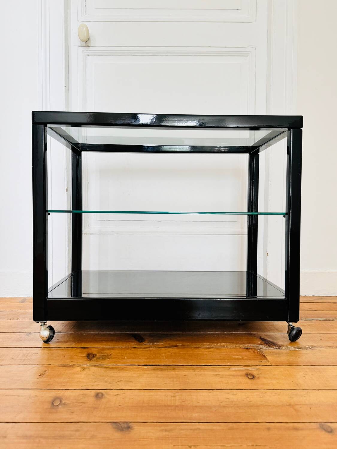 Trolley, occasional piece of furniture on vintage wheels