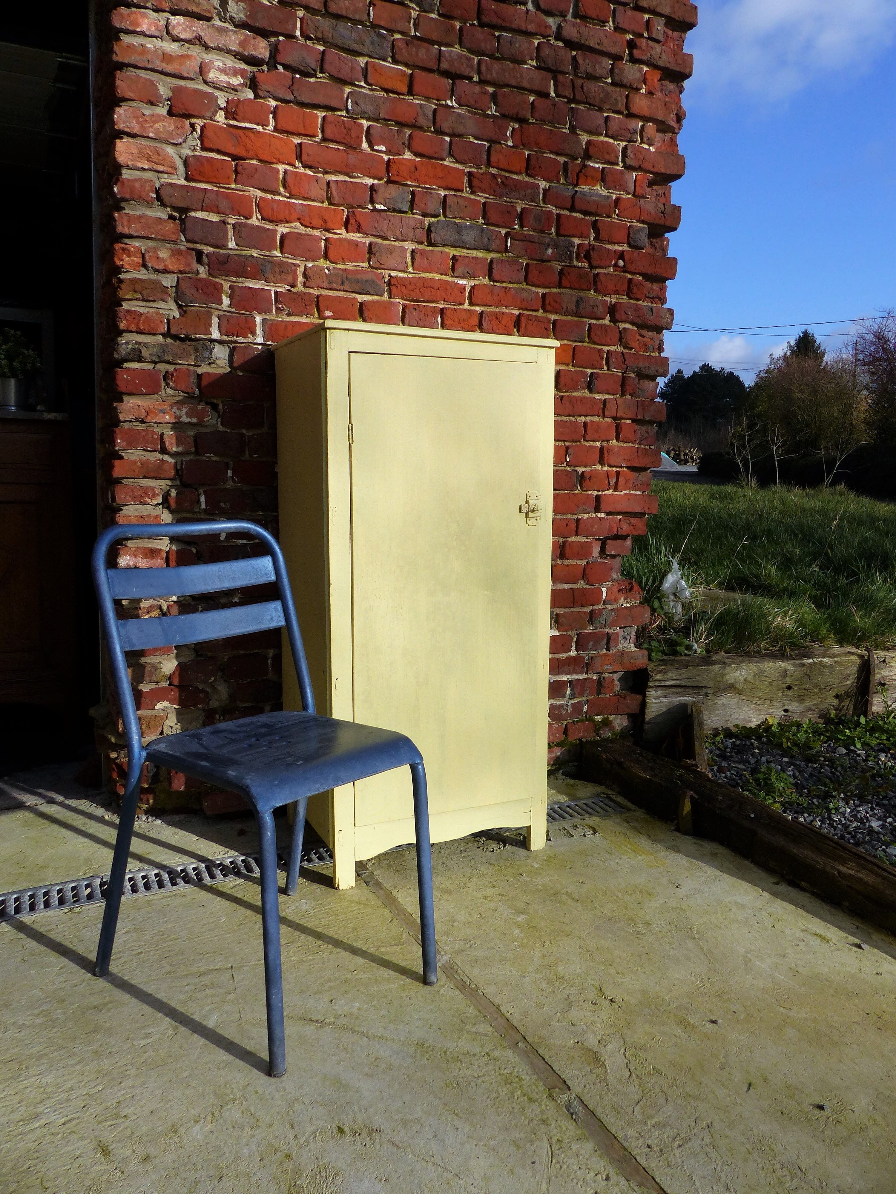 4 vintage bistro chairs