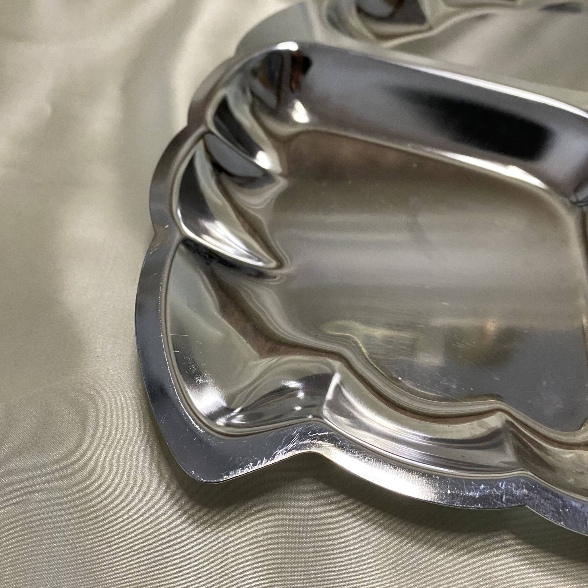 Plat inox forme feuille