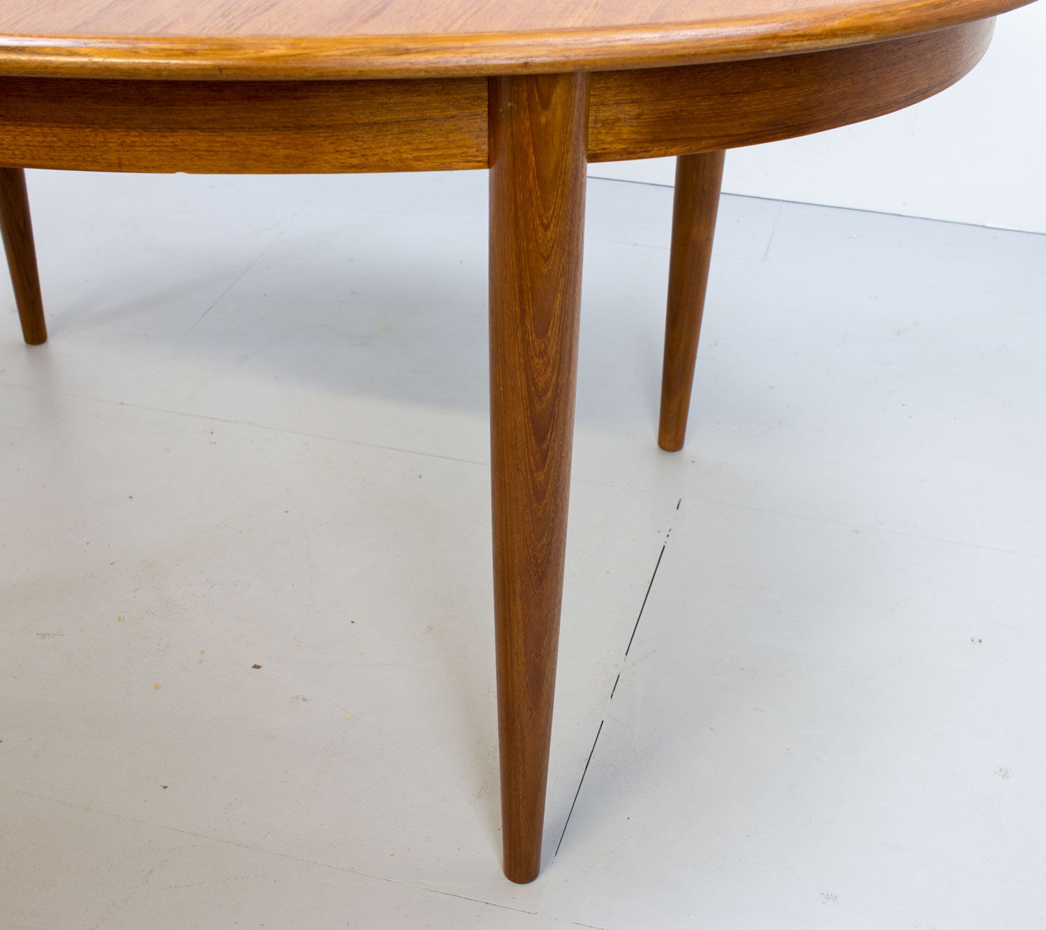 Danish teak oval extending dining table by Gudme Möbelfabriken, 1960s