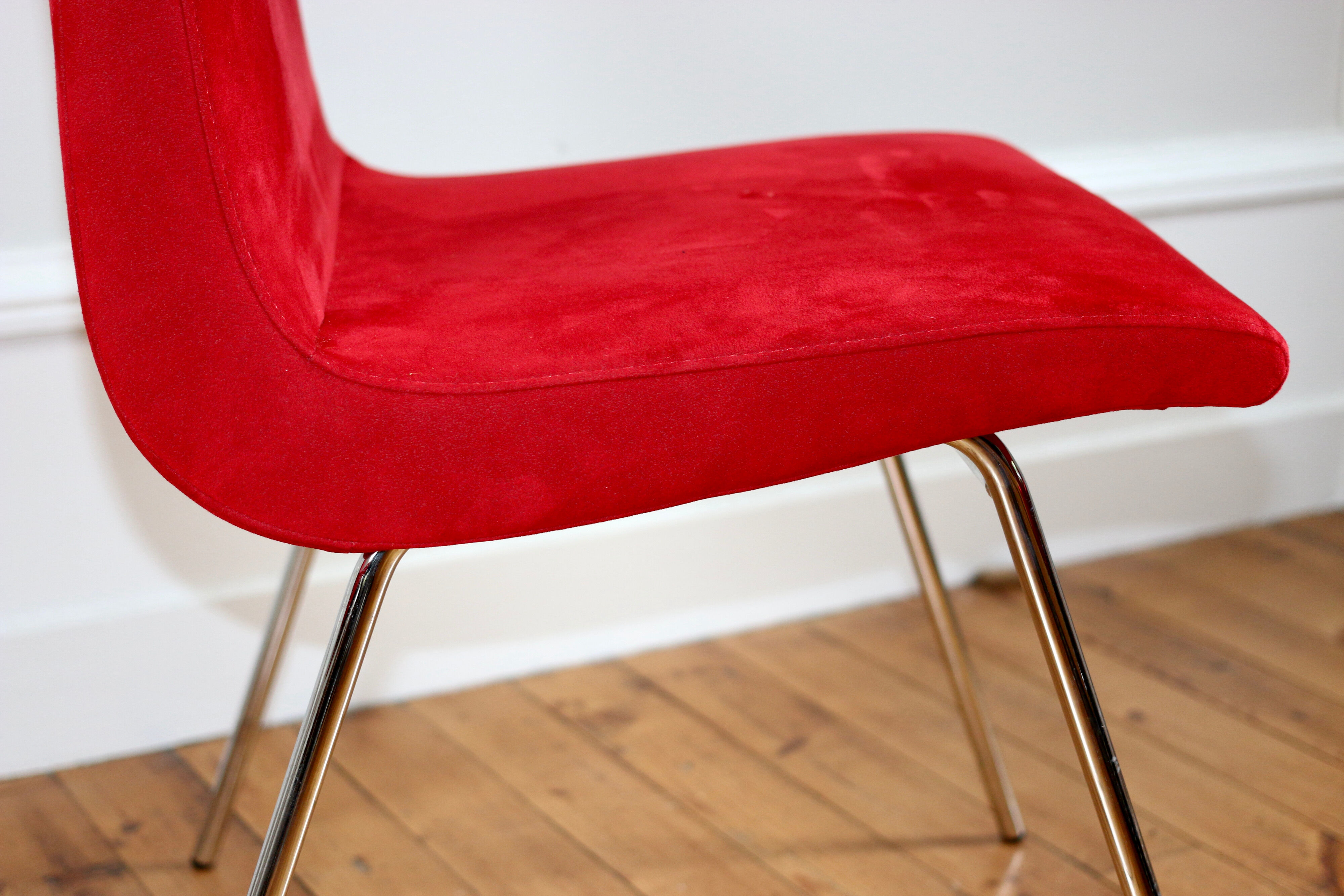 Série de chaises de Pierre Paulin pour Ligne Roset