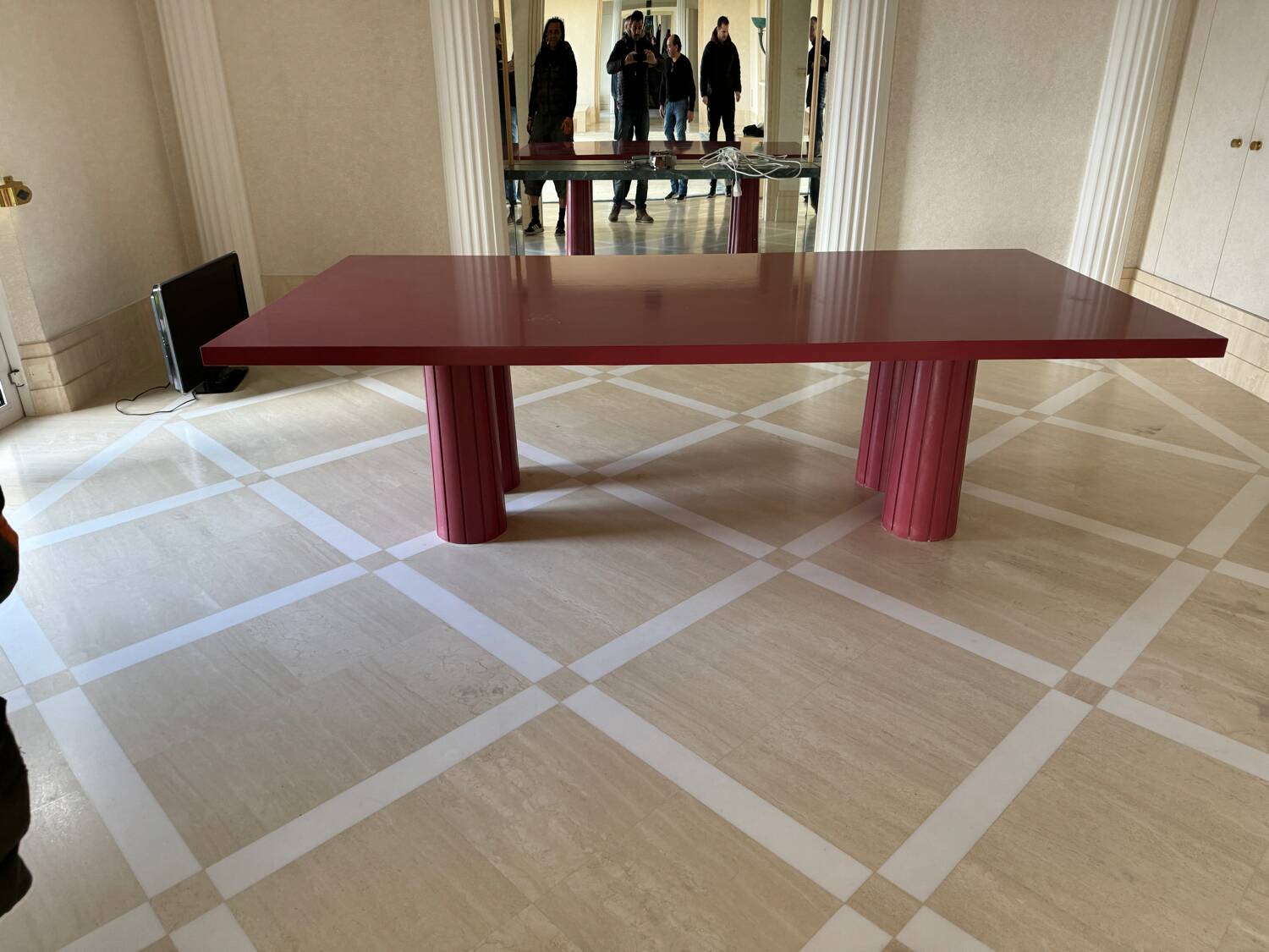 Contemporary table design from the 80s – Memphis style