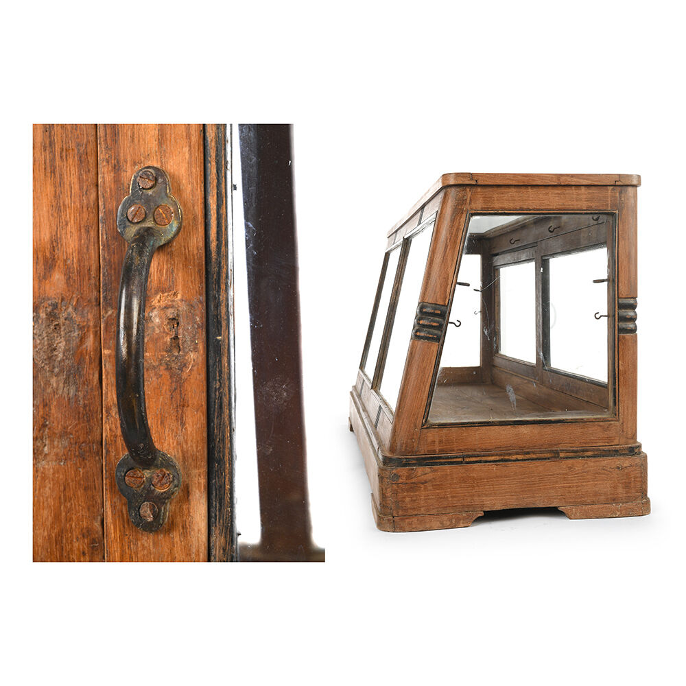 Wooden jeweler's showcase