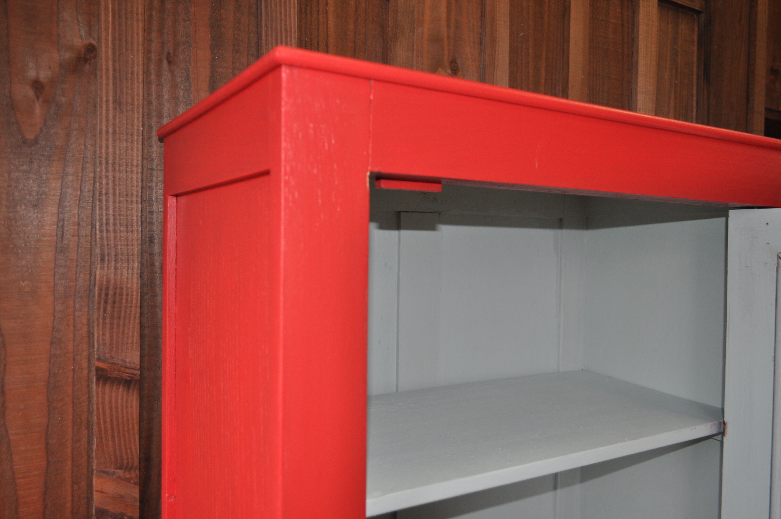 Vintage red showcase