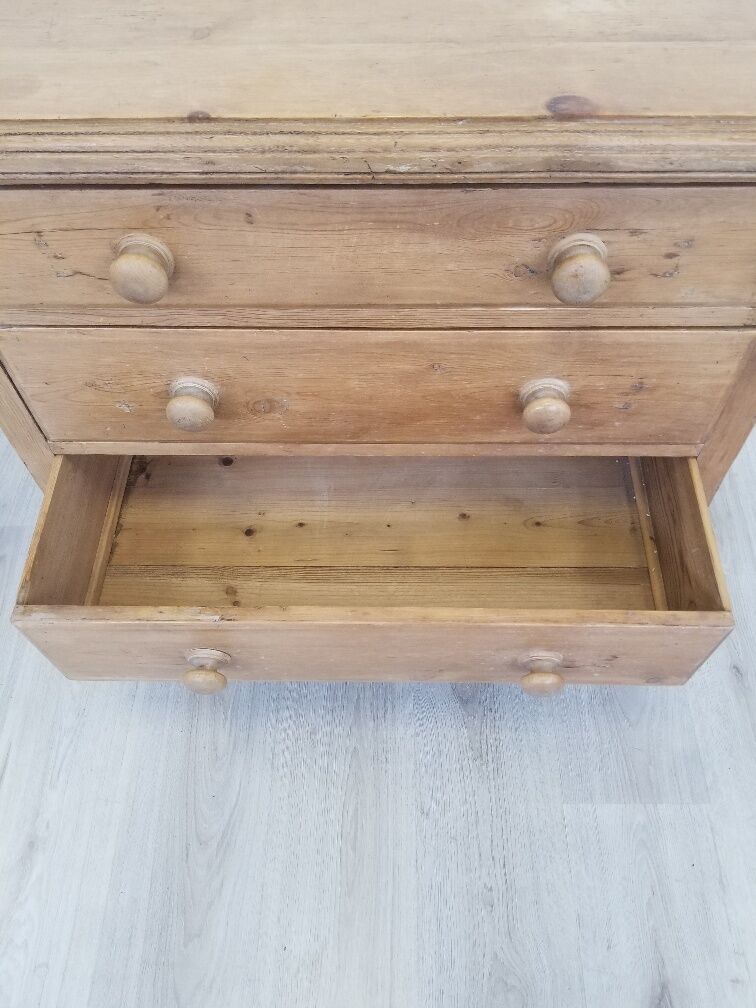 English pine dresser